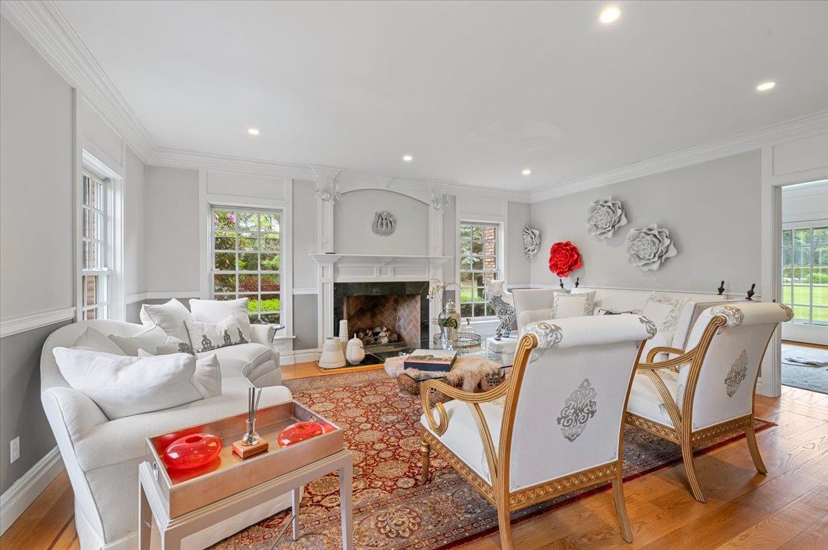 2 Pen Mor Drive, Muttontown, NY 11732