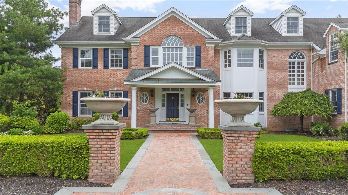 2 Pen Mor Drive, Muttontown, NY 11732