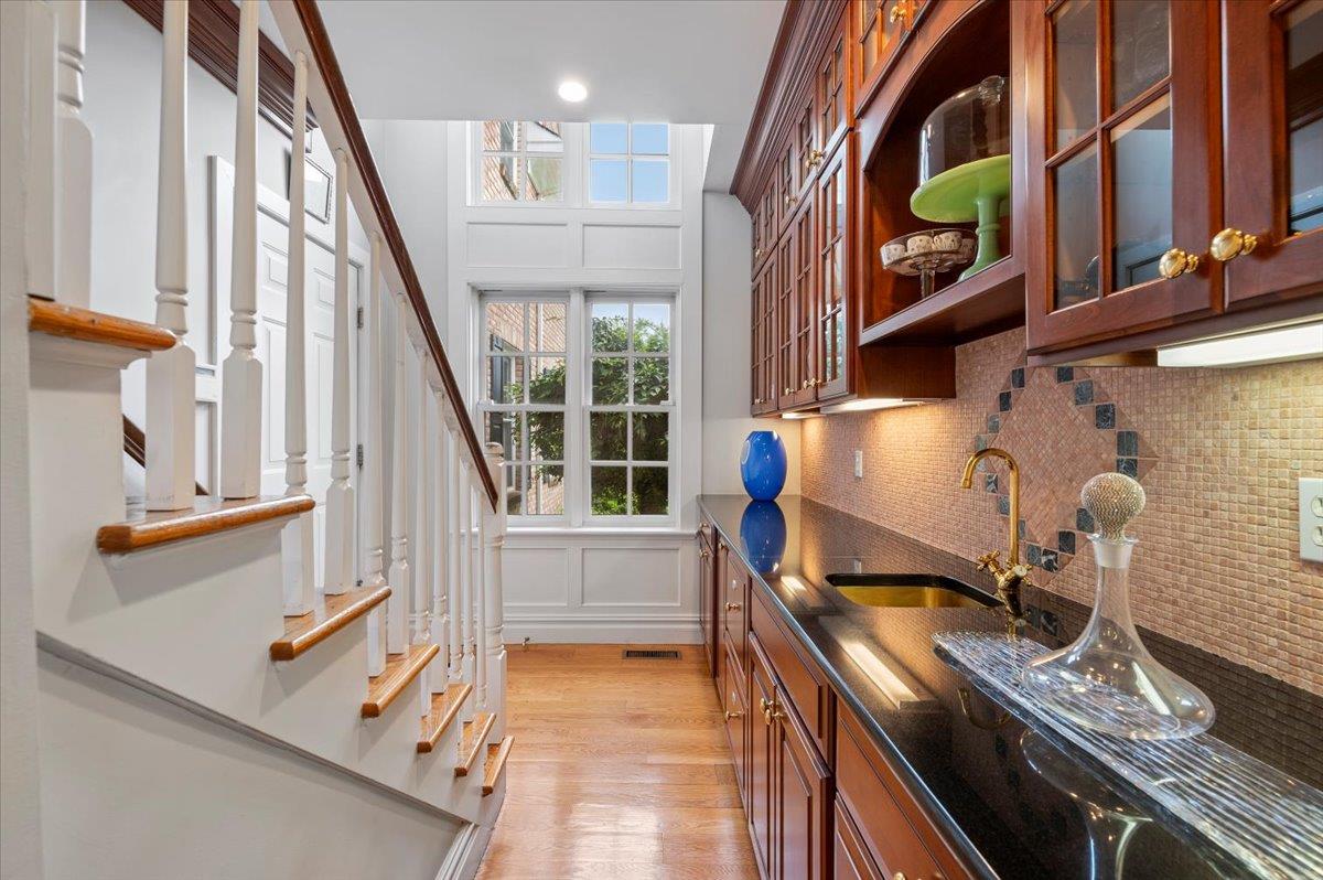 2 Pen Mor Drive, Muttontown, NY 11732