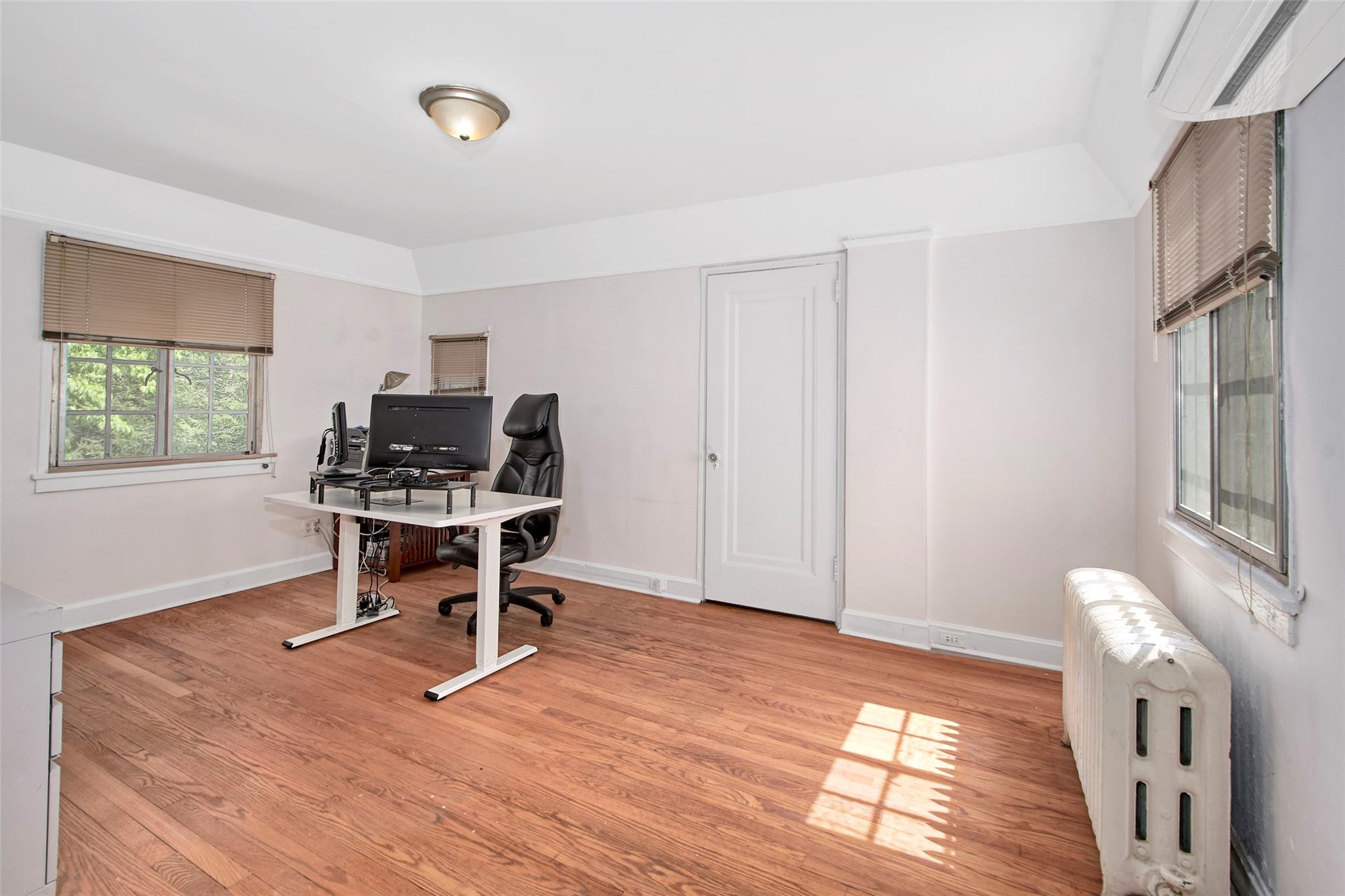 2 Byworth Road, New Rochelle, NY 10804