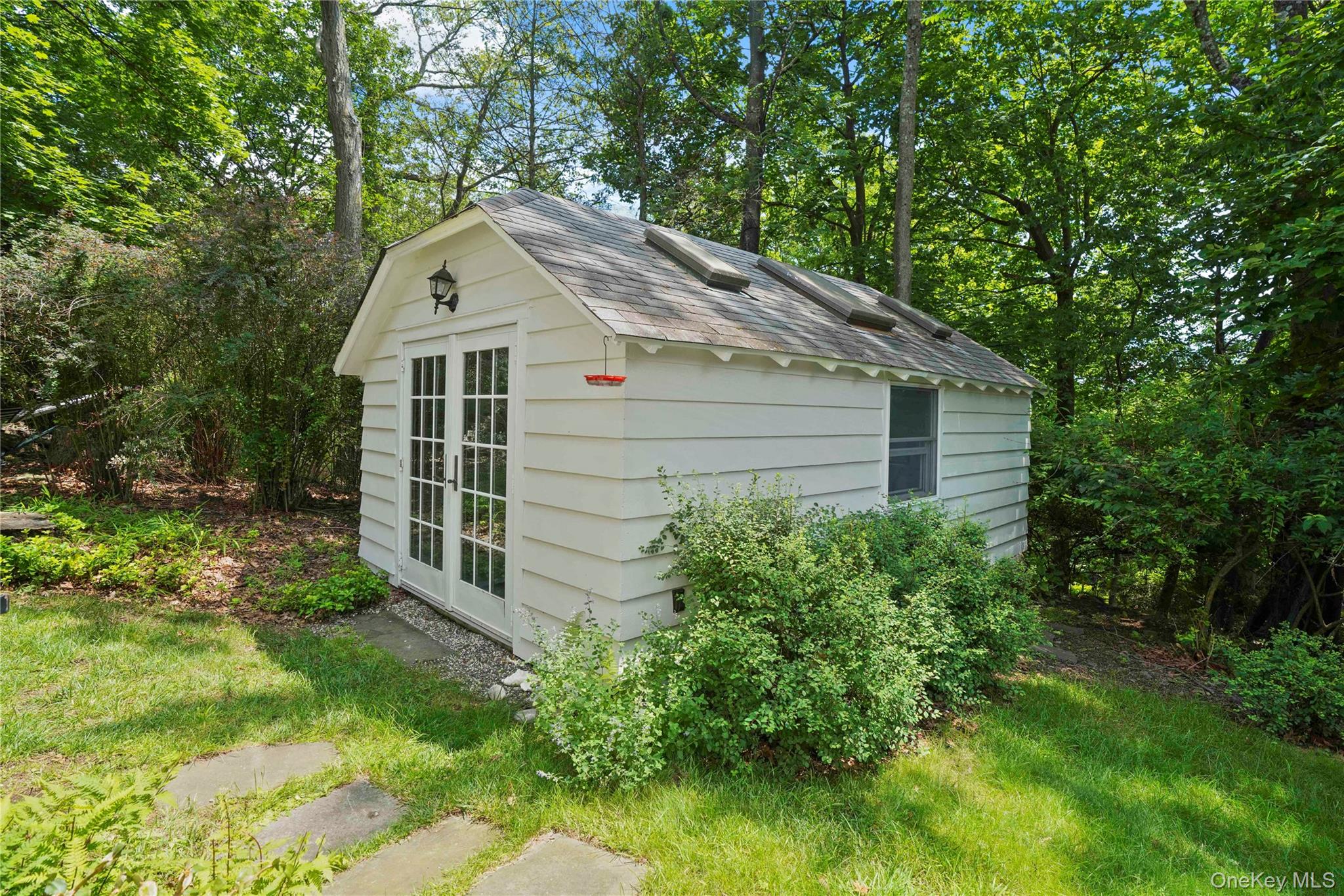 40 Floral Drive, Hastings-on-Hudson, NY 10706