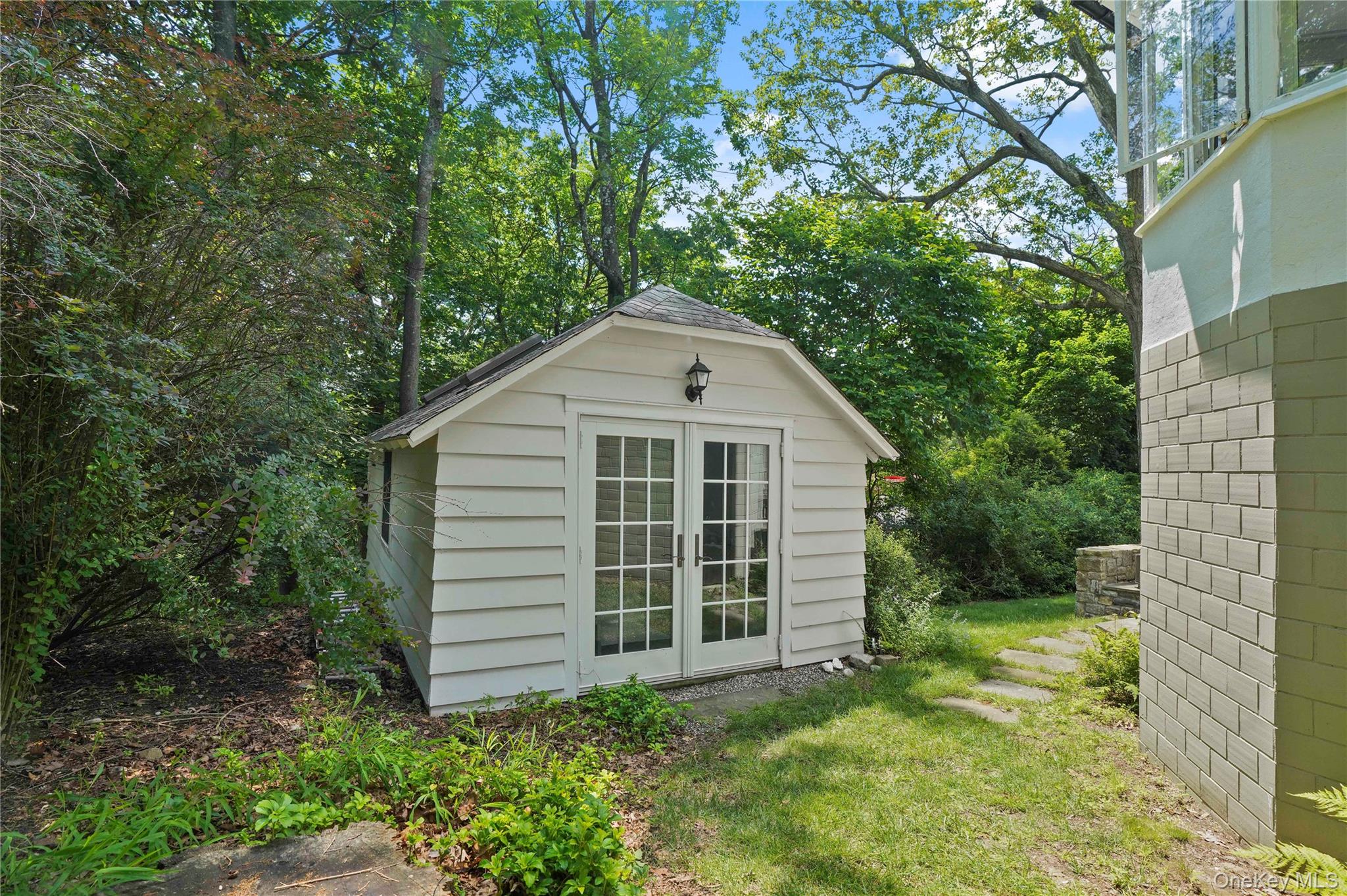 40 Floral Drive, Hastings-on-Hudson, NY 10706