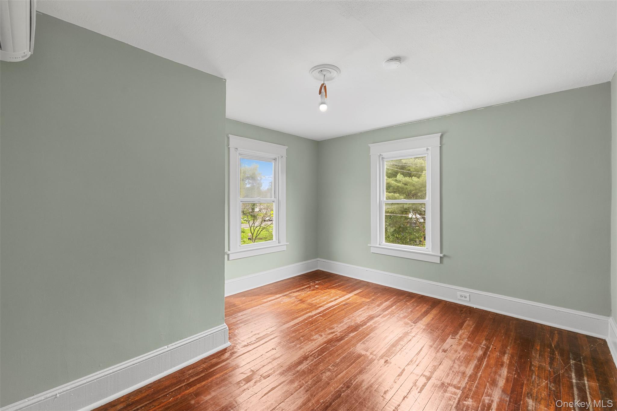 39 Pine Street, Kingston, NY 12401