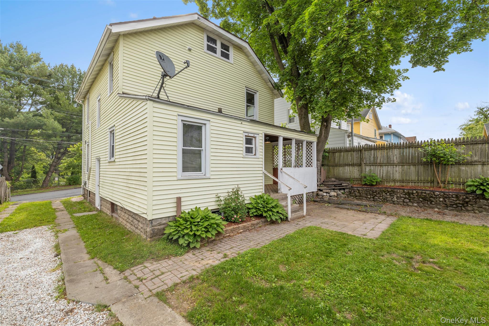 39 Pine Street, Kingston, NY 12401