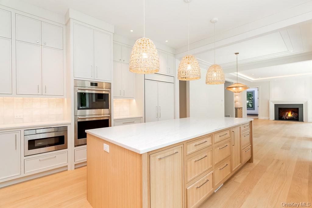 6 Dorchester Lane, Call Listing Agent, CT 06878