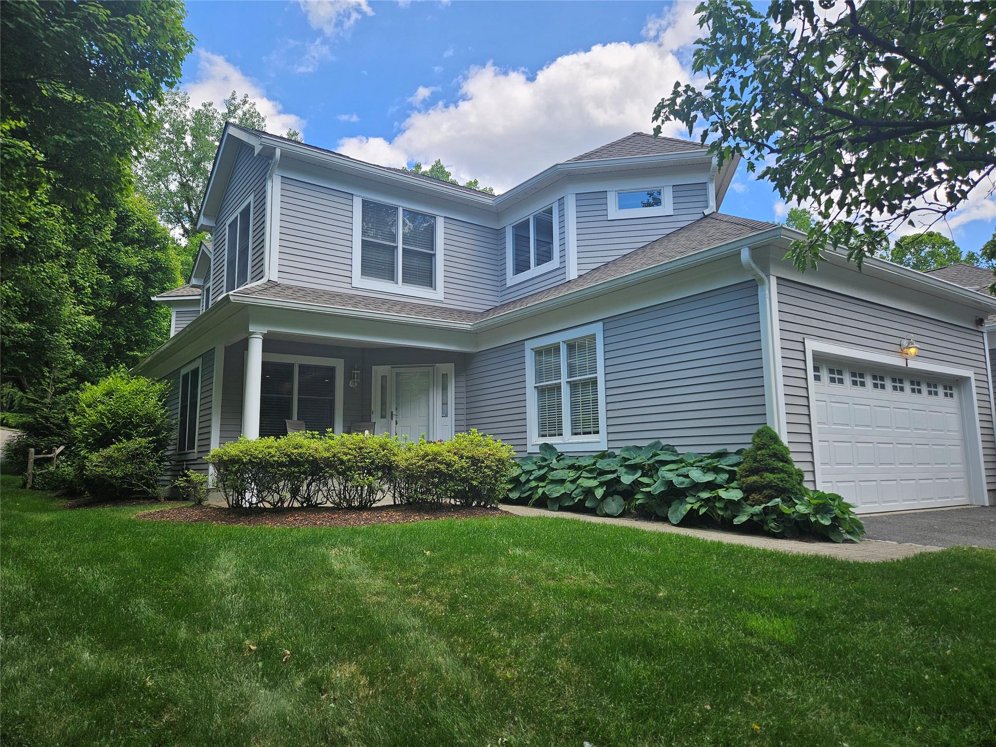 1 Club Pointe Drive, White Plains, NY 10605