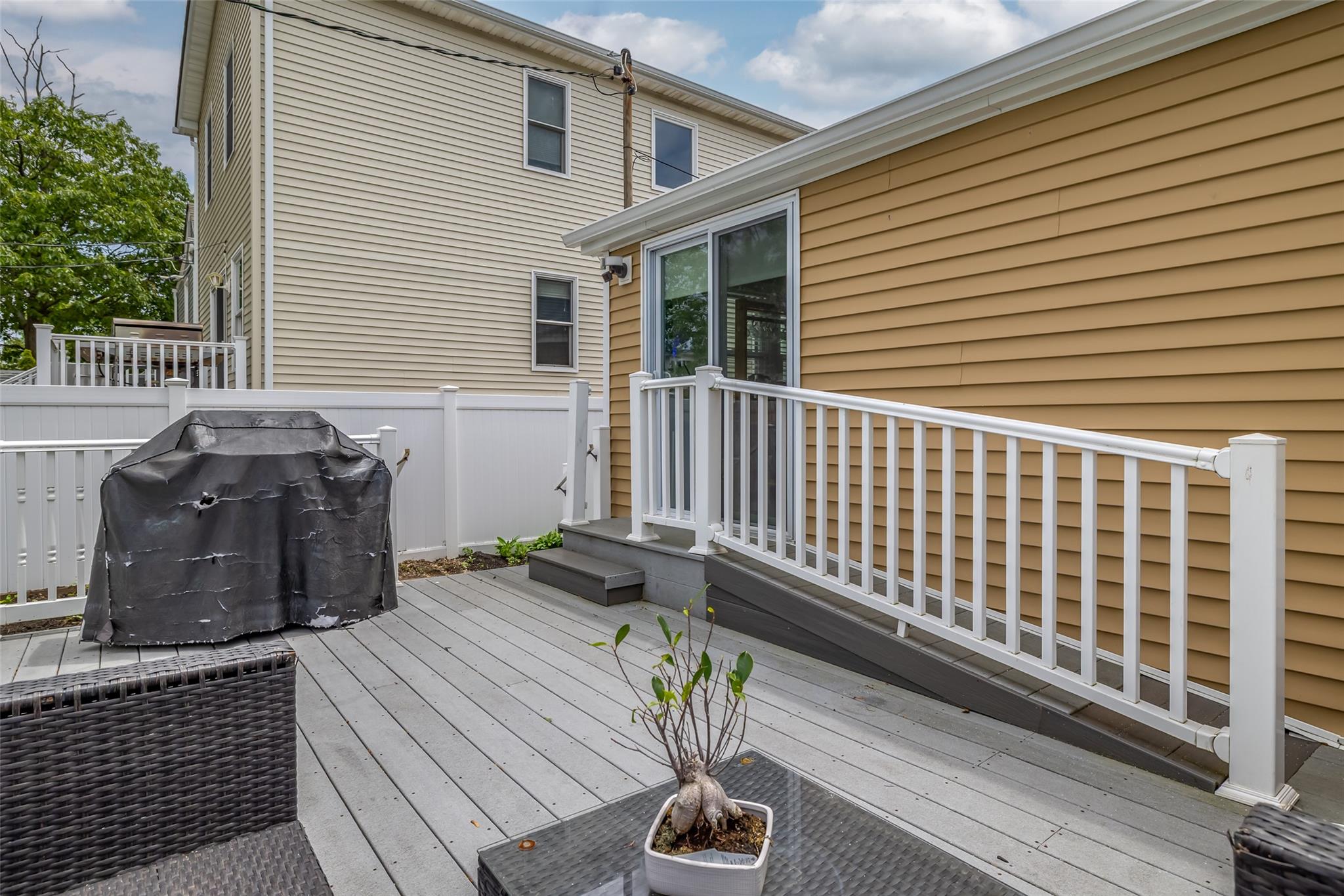 38 Kent Road, Island Park, NY 11558