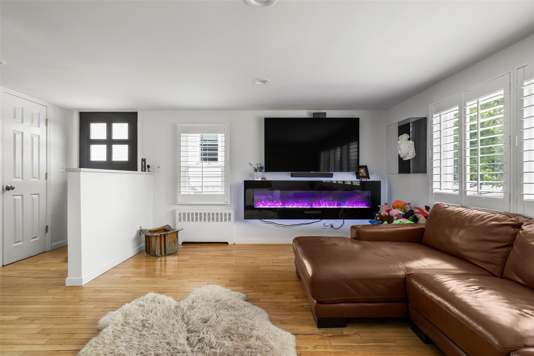 38 Kent Road, Island Park, NY 11558