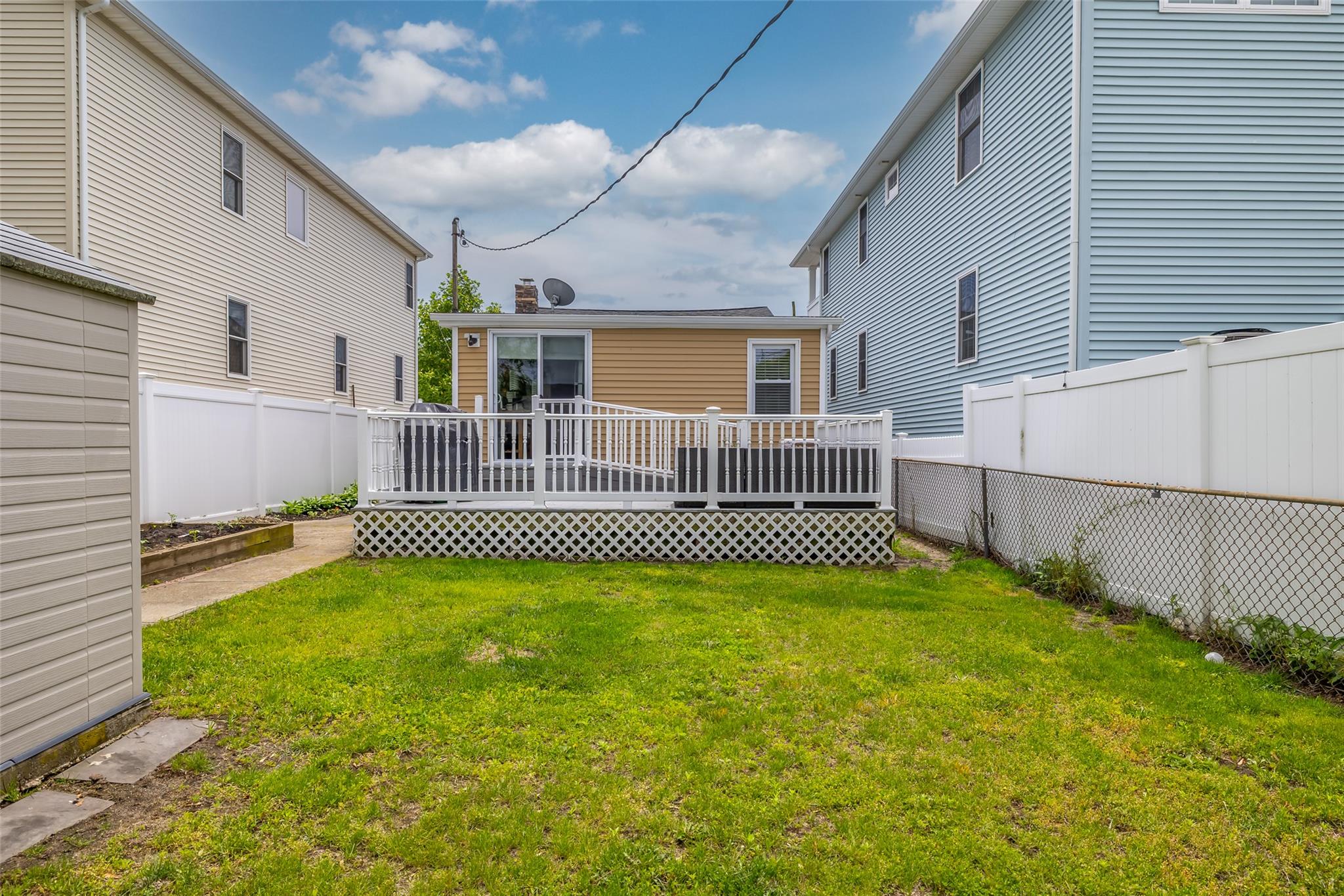 38 Kent Road, Island Park, NY 11558