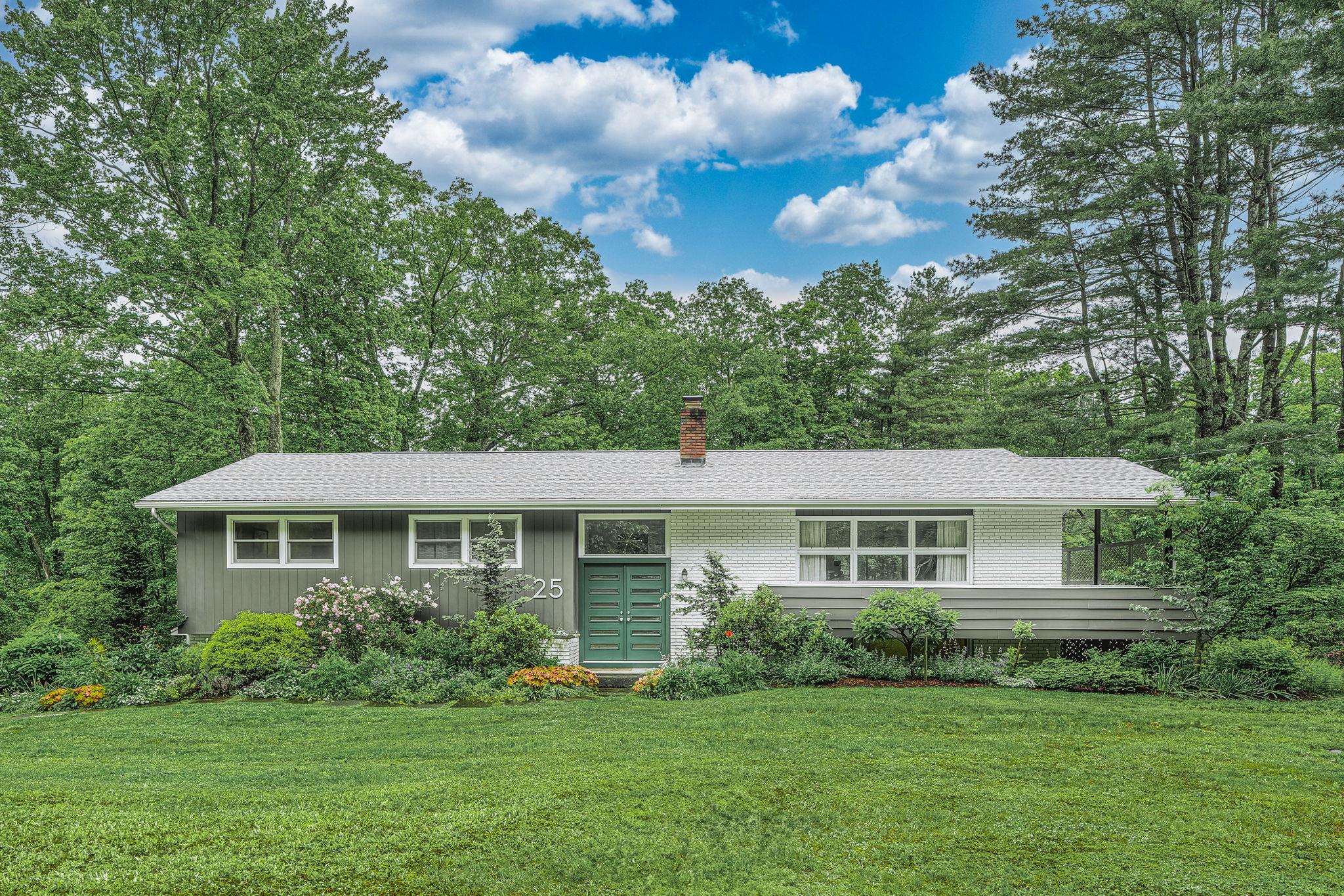25 Tanglewood Road, West Hurley, NY 12491