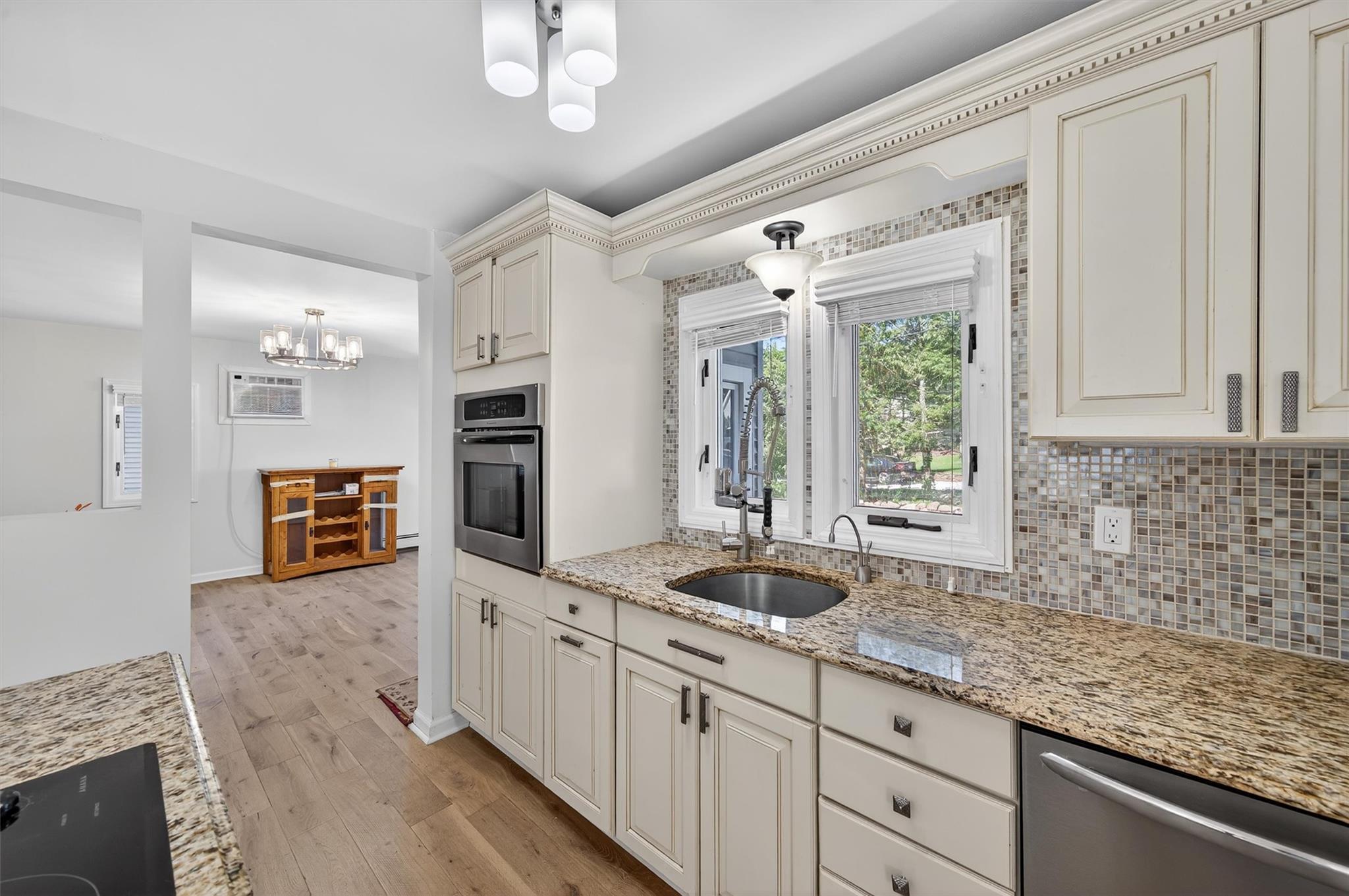 36 Bluff Avenue, Greenwood Lake, NY 10925