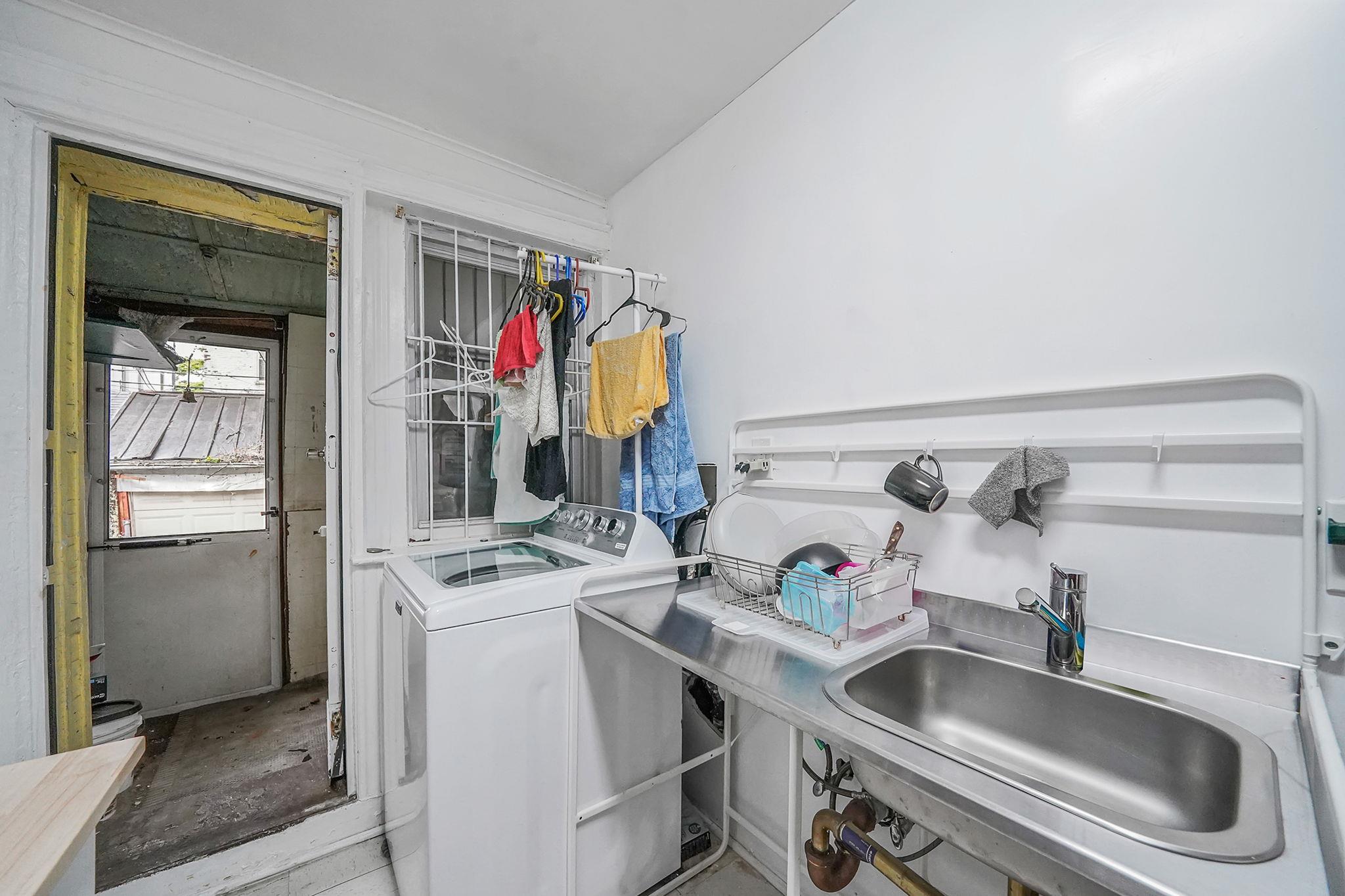 20 Lamont Court, Brooklyn, NY 11225
