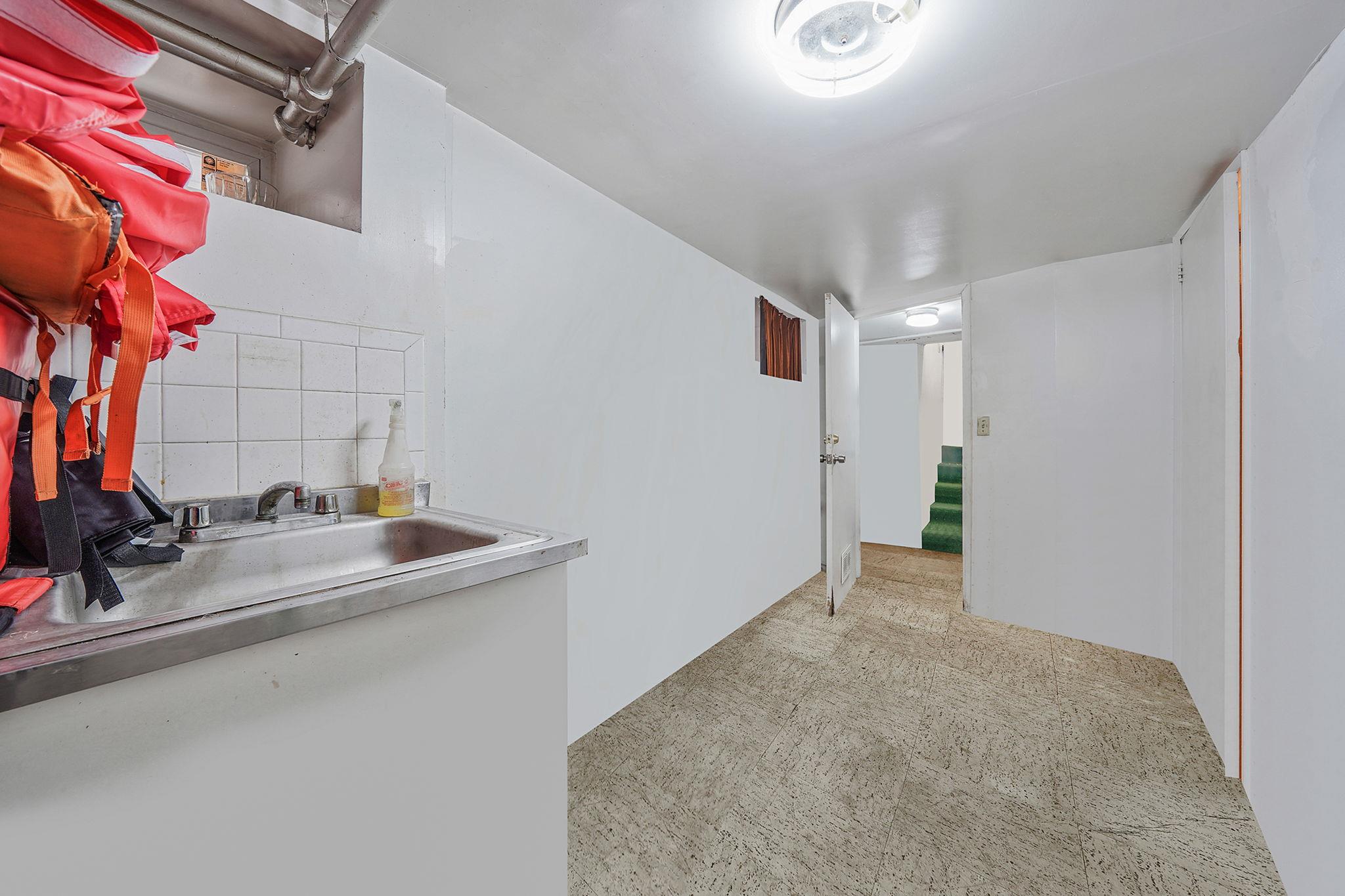 20 Lamont Court, Brooklyn, NY 11225