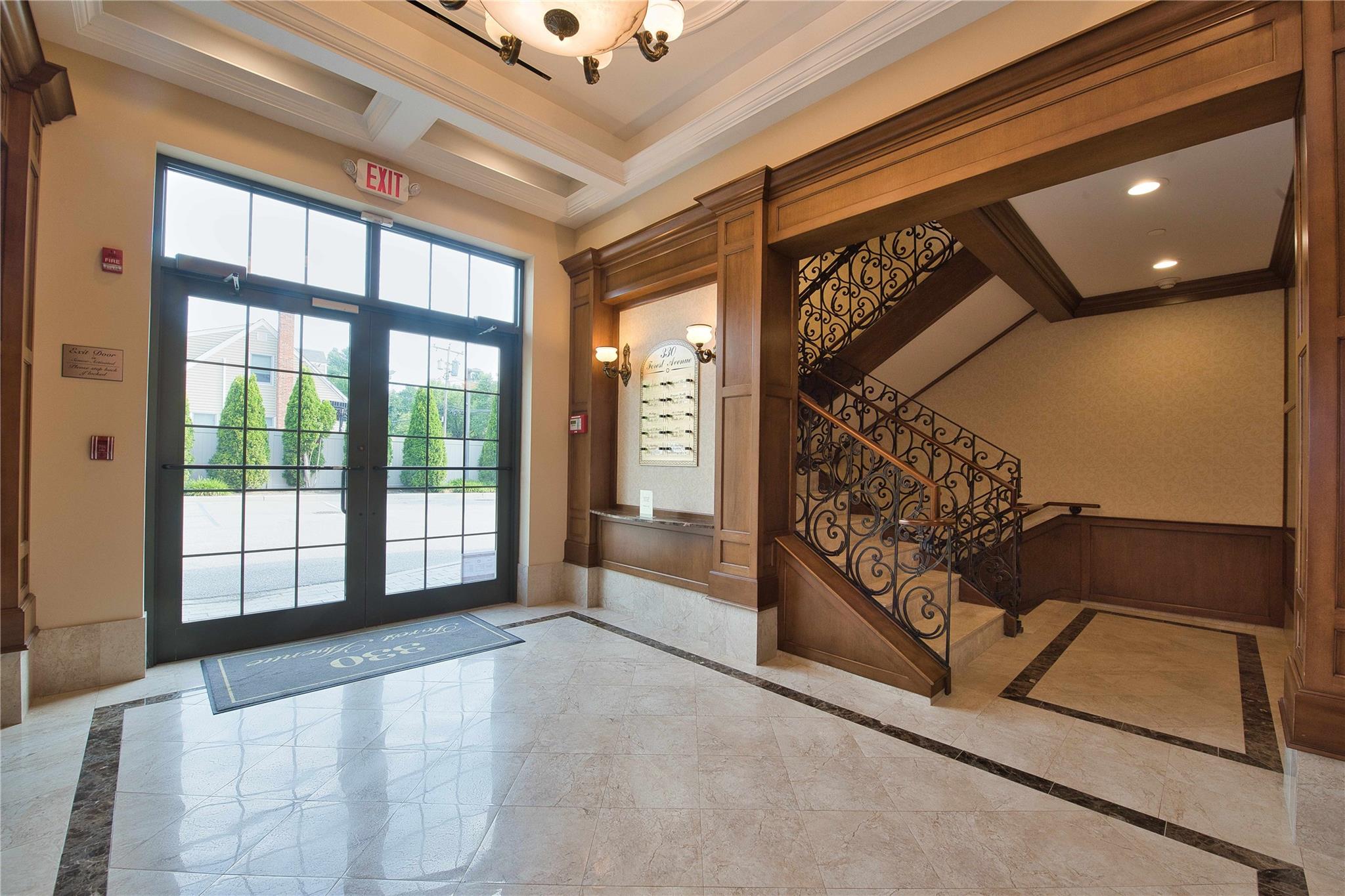 330 Forest0 Avenue # 11, Locust Valley, NY 11560