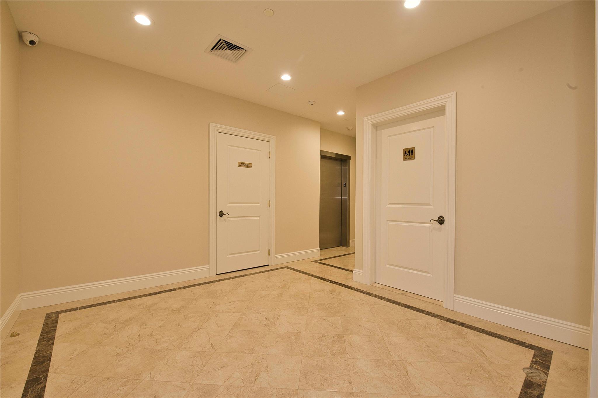 330 Forest0 Avenue # 11, Locust Valley, NY 11560