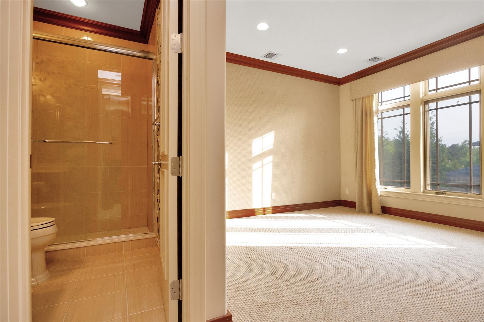 19 Holiday Pond Road, Jericho, NY 11753