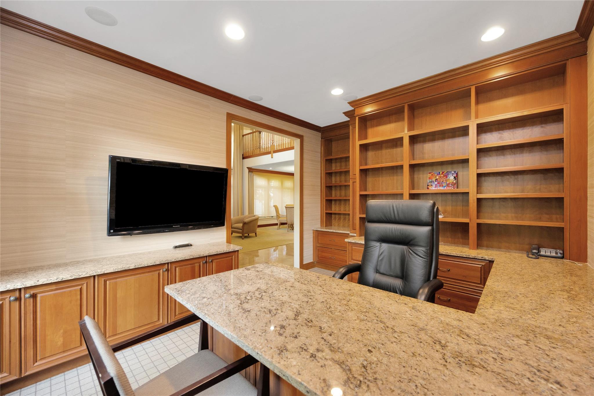 19 Holiday Pond Road, Jericho, NY 11753