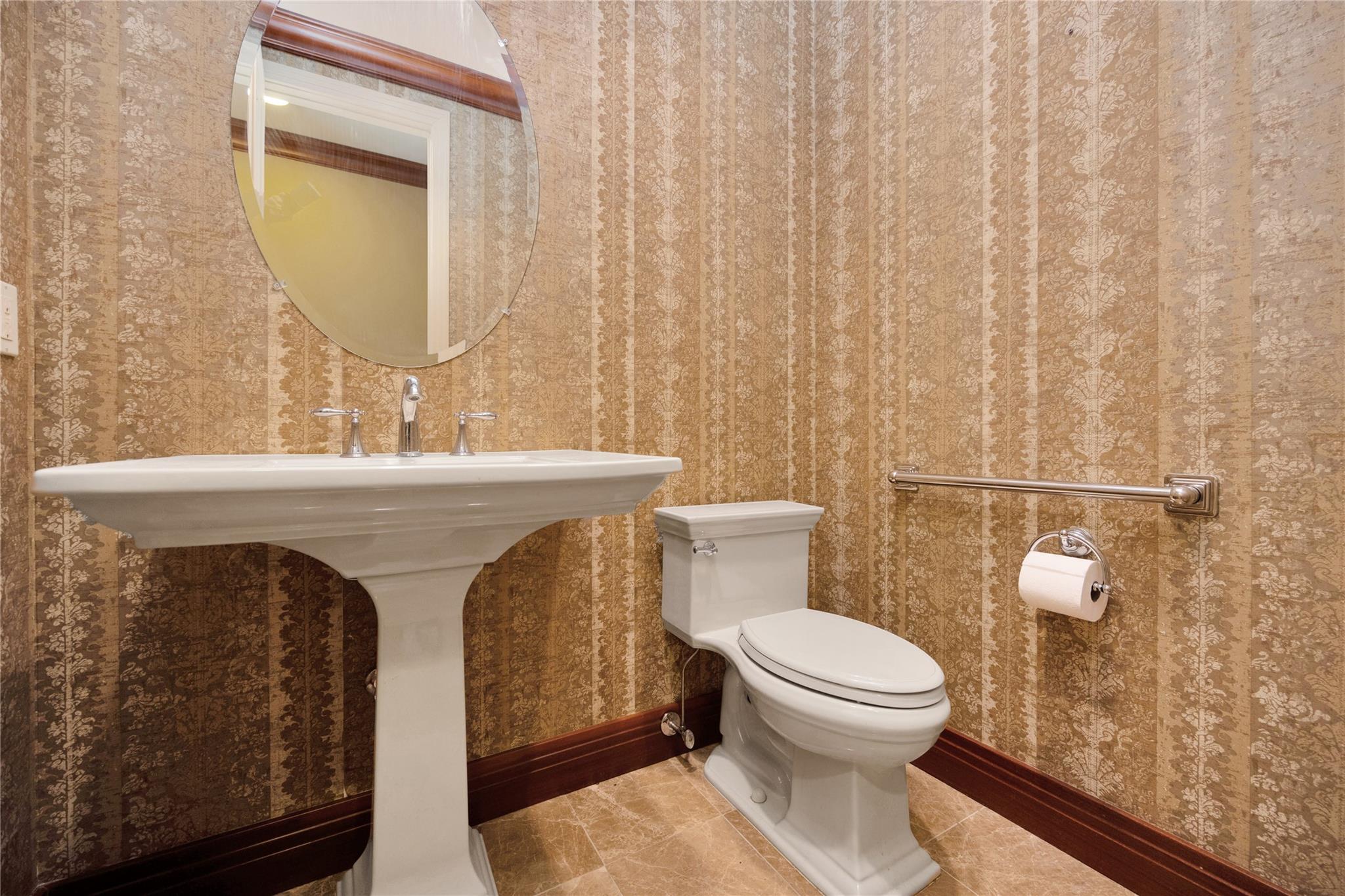 19 Holiday Pond Road, Jericho, NY 11753