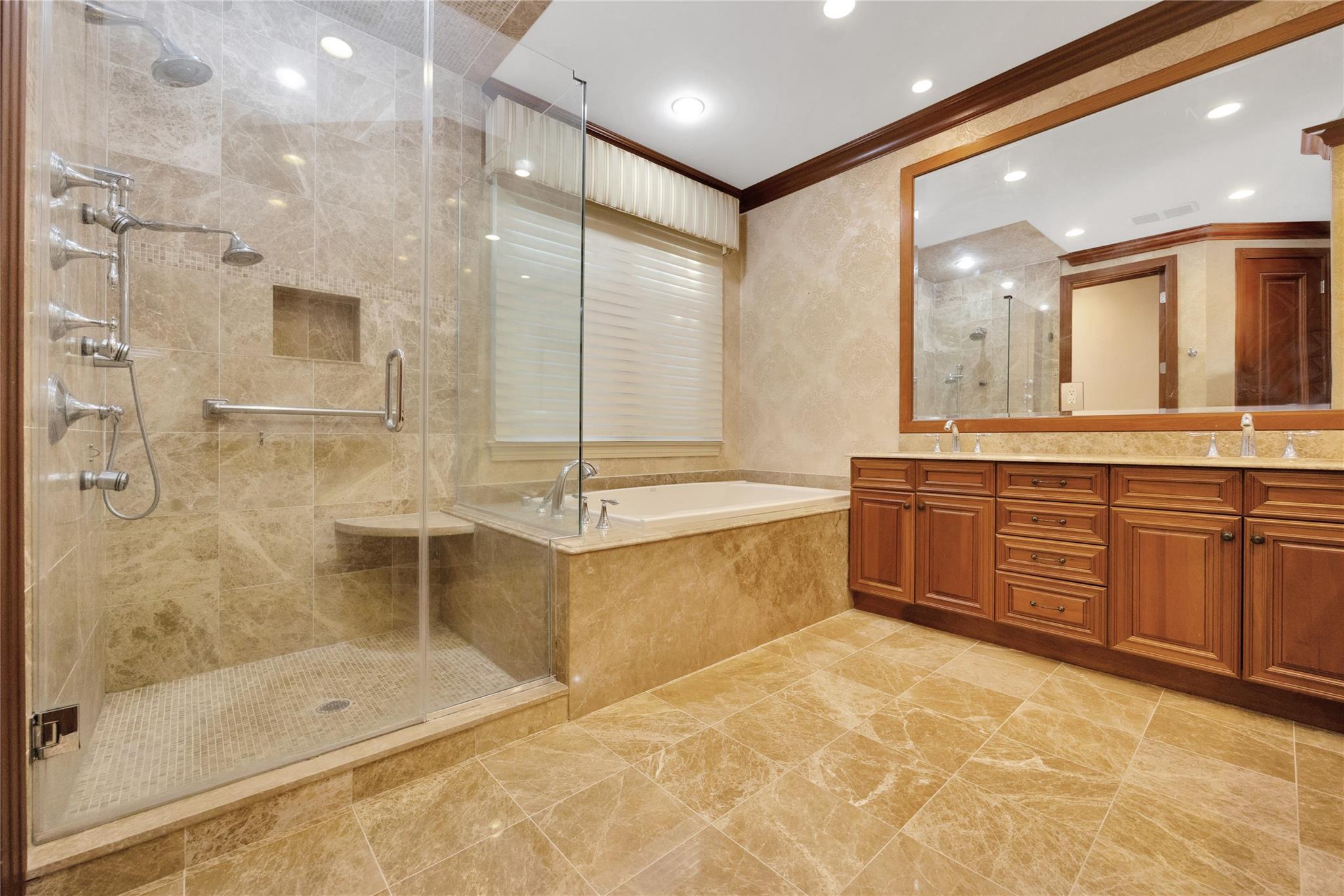 19 Holiday Pond Road, Jericho, NY 11753