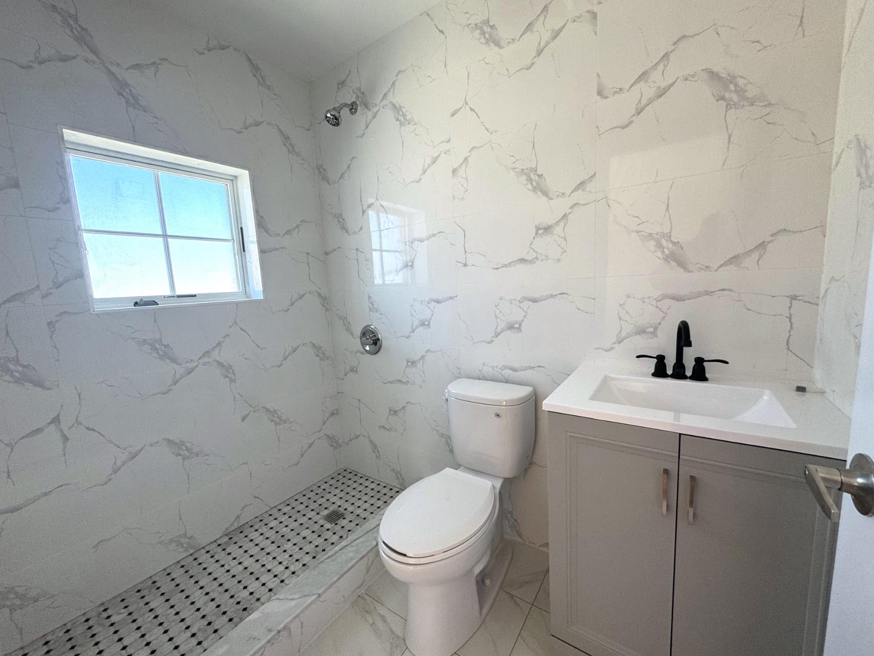 36-46 205th ST, Bayside, NY 11361