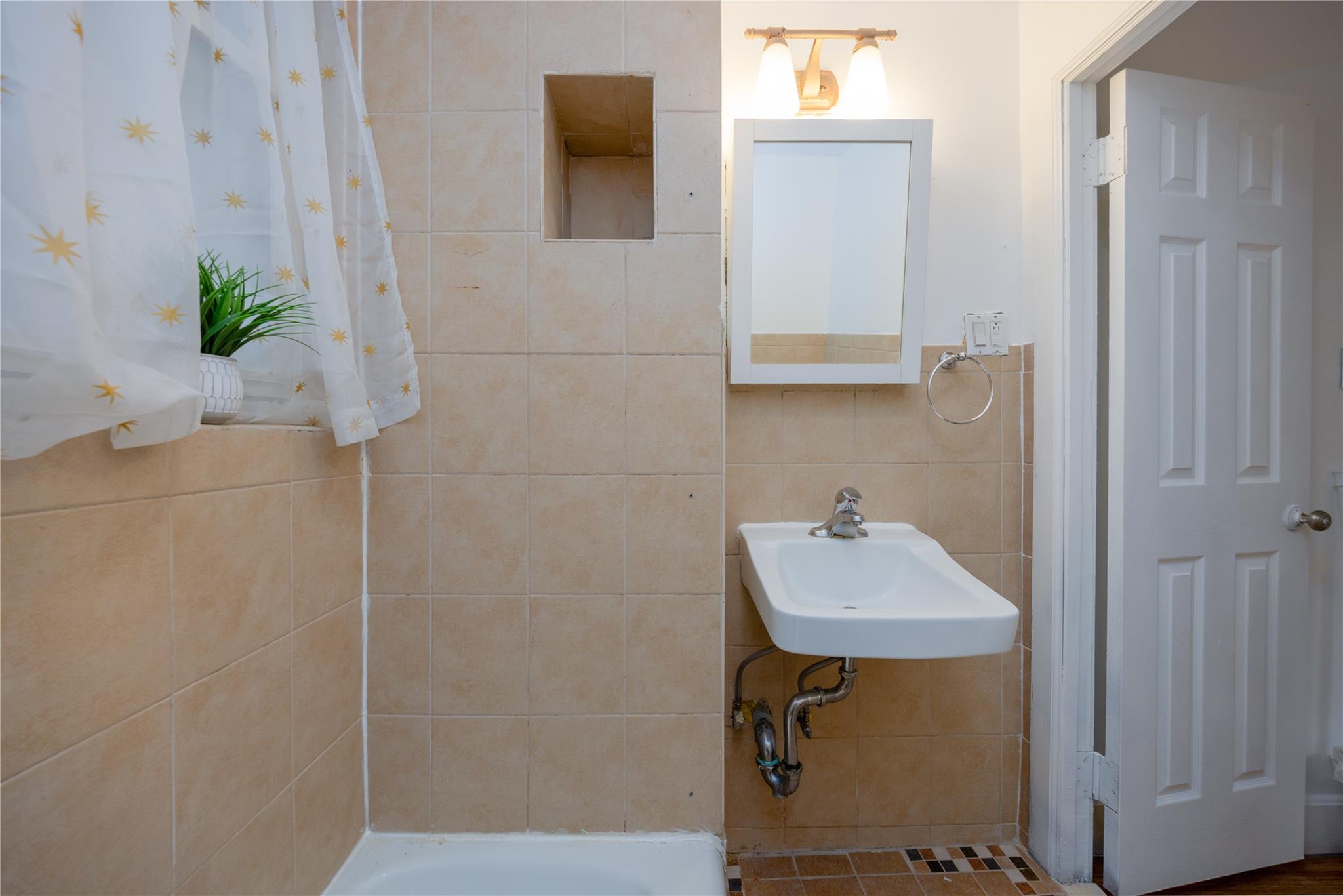 3496 Fort Independence Street, Bronx, NY 10463