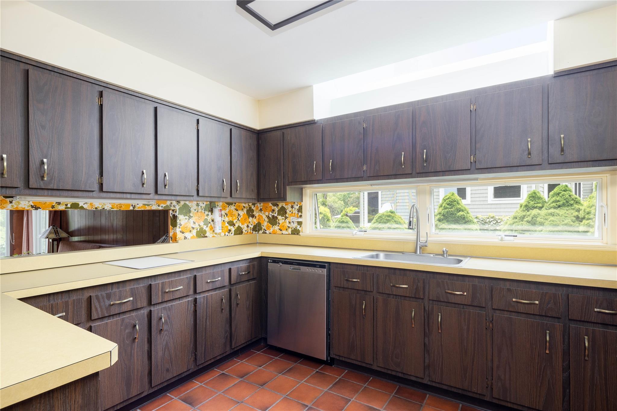 6 Bay View Drive, Hampton Bays, NY 11946