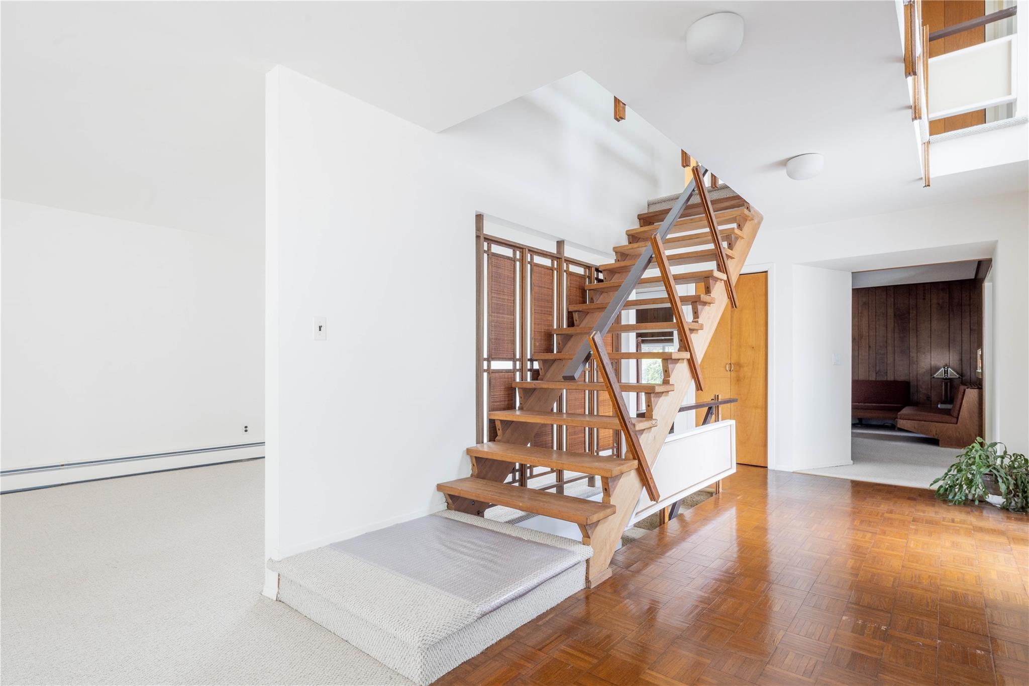 6 Bay View Drive, Hampton Bays, NY 11946