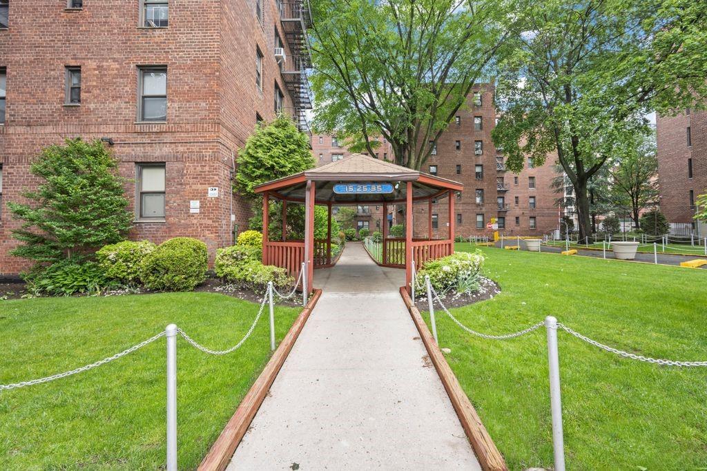15 Oliver Street # 3C, Brooklyn, NY 11209