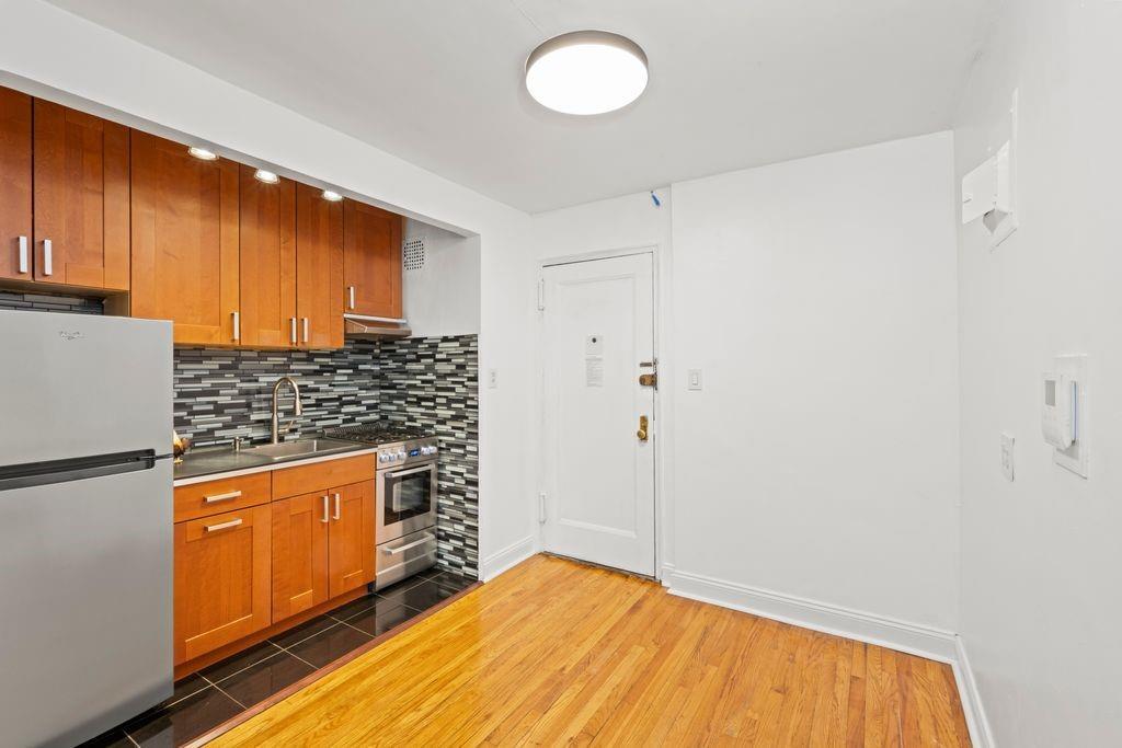 15 Oliver Street # 3C, Brooklyn, NY 11209