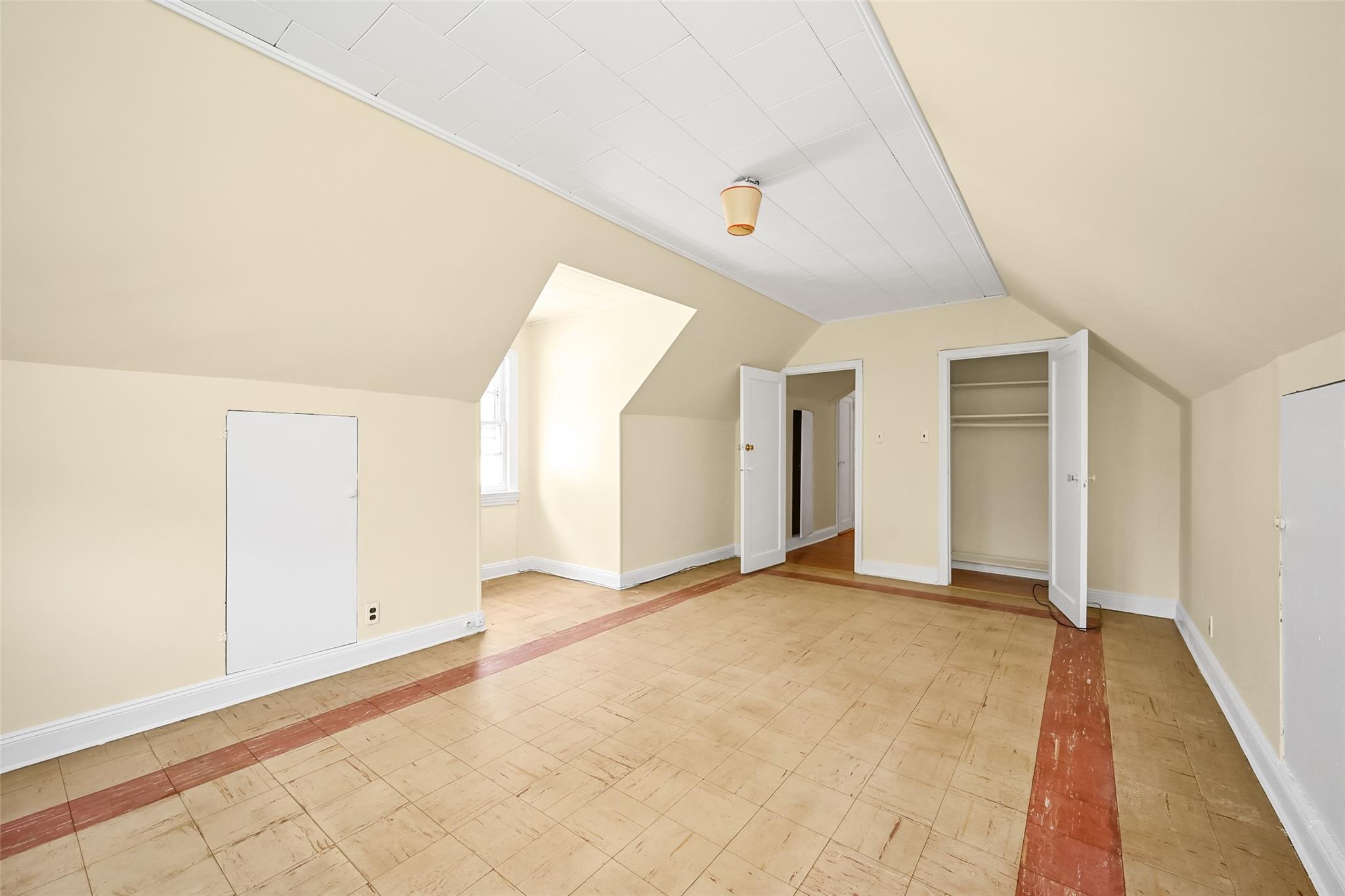 86-32 Avon Street, Jamaica Estates, NY 11432