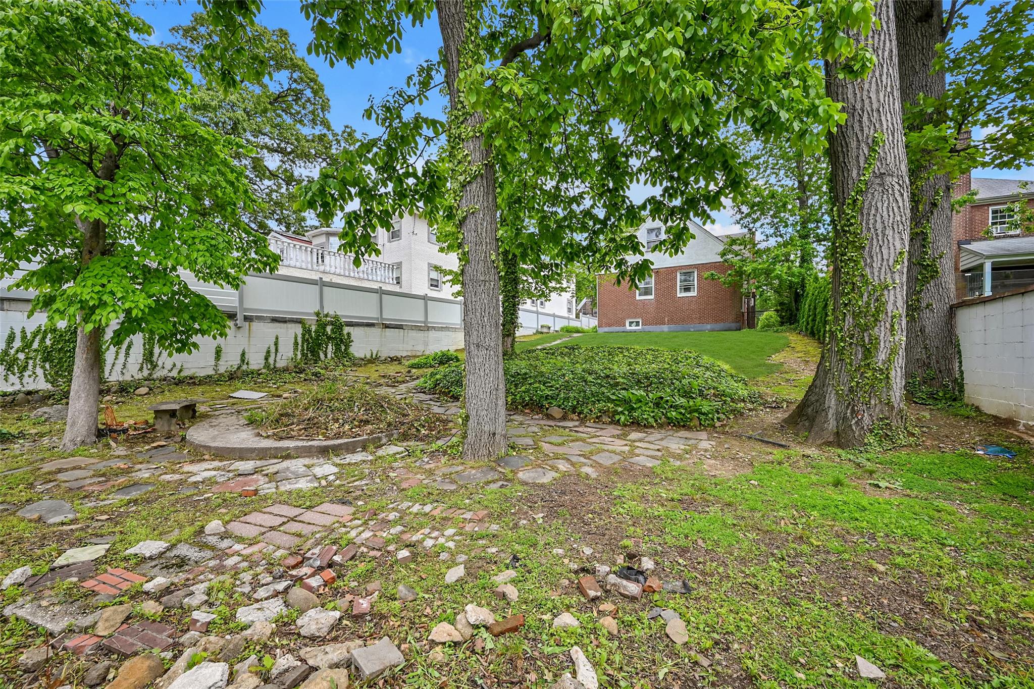 86-32 Avon Street, Jamaica Estates, NY 11432