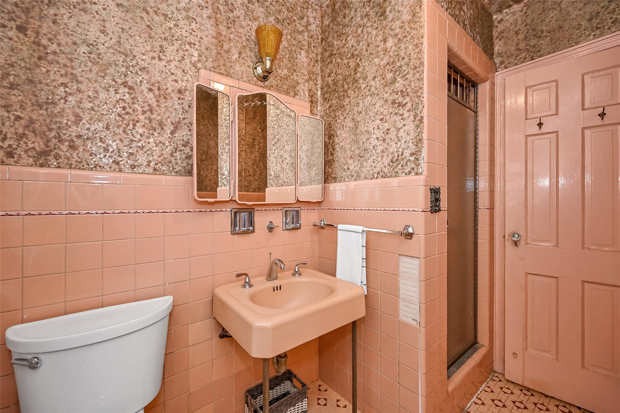 86-32 Avon Street, Jamaica Estates, NY 11432