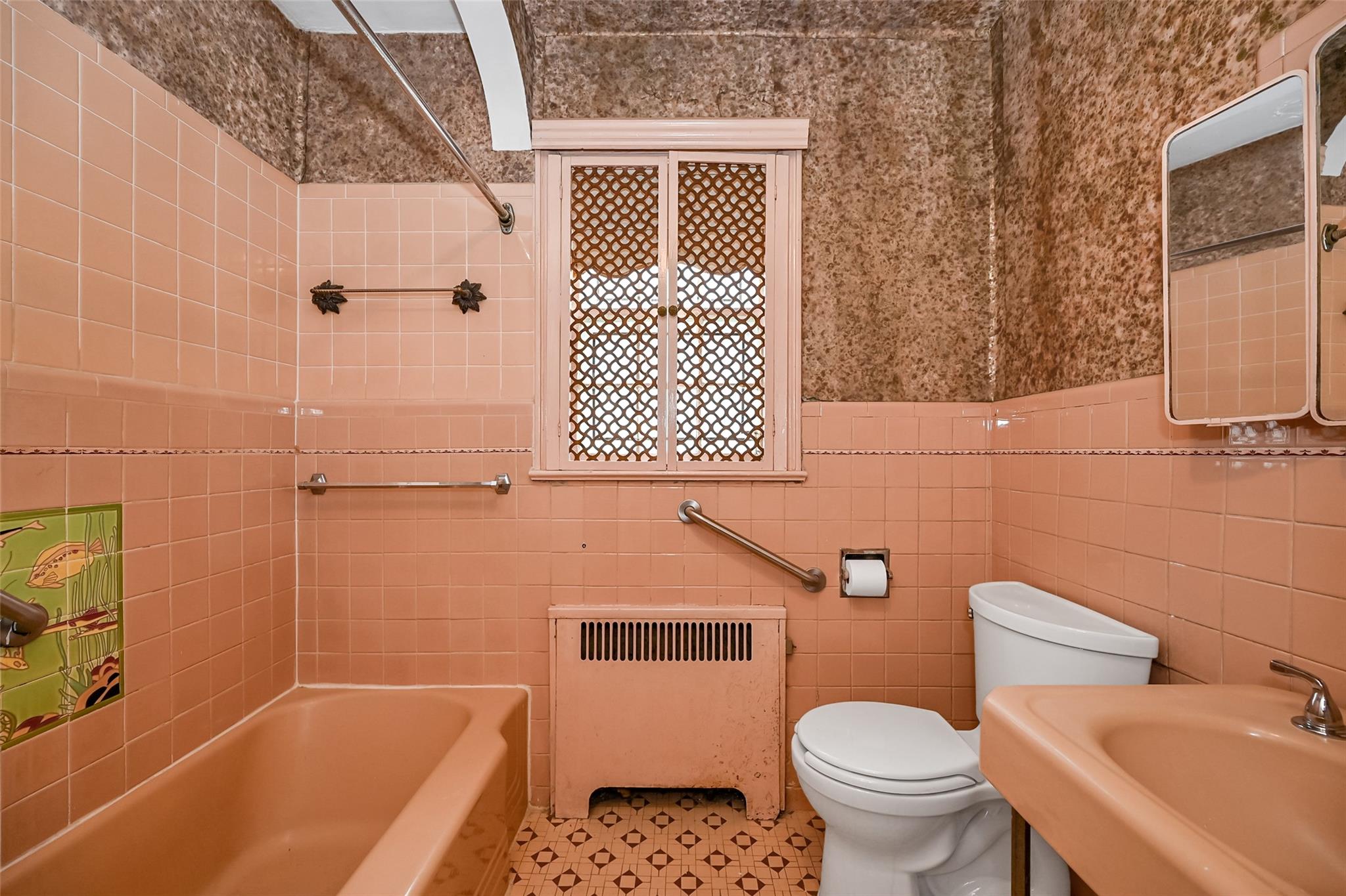 86-32 Avon Street, Jamaica Estates, NY 11432