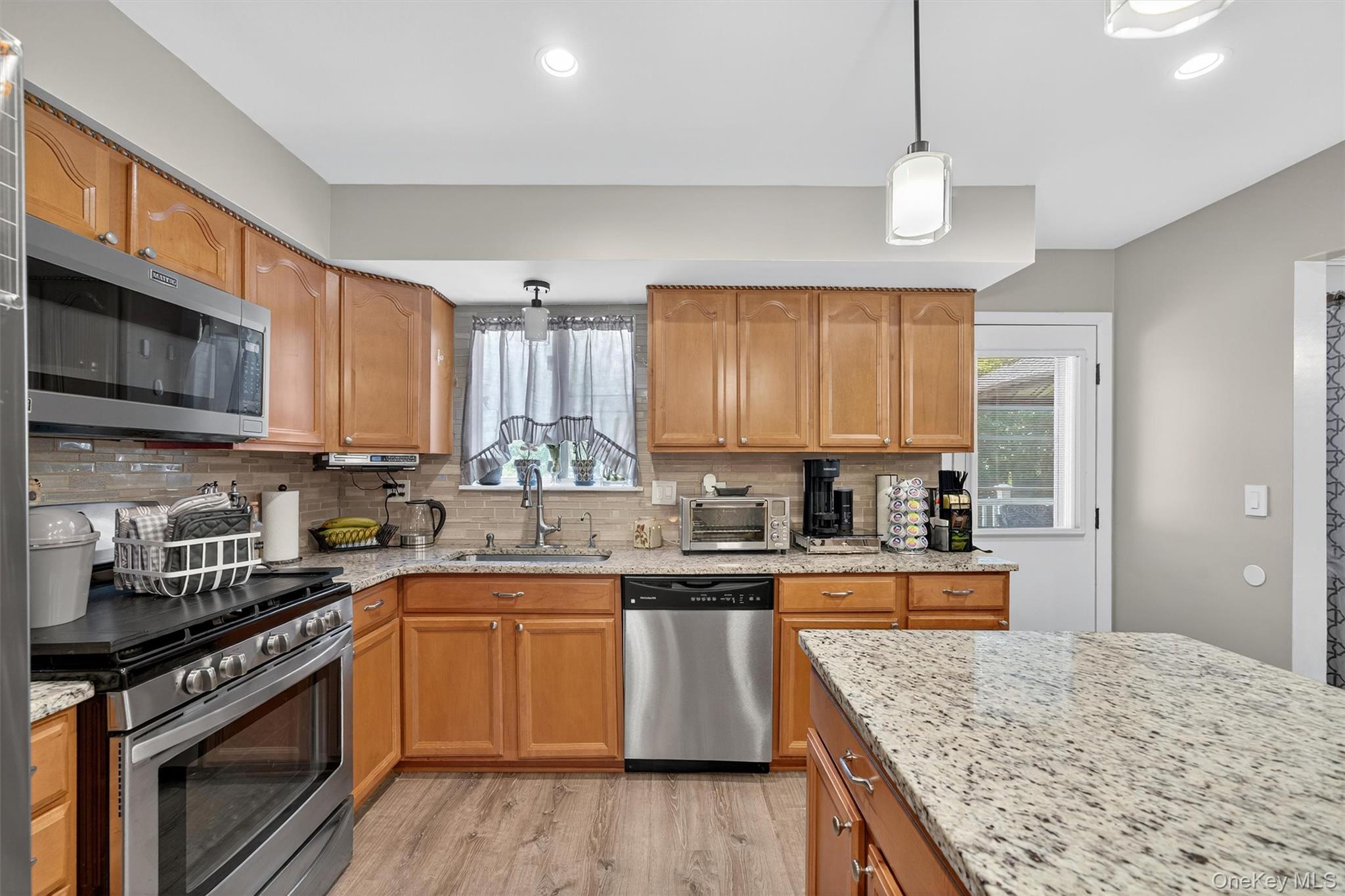 95 Rolling Meadows Road, Middletown, NY 10940