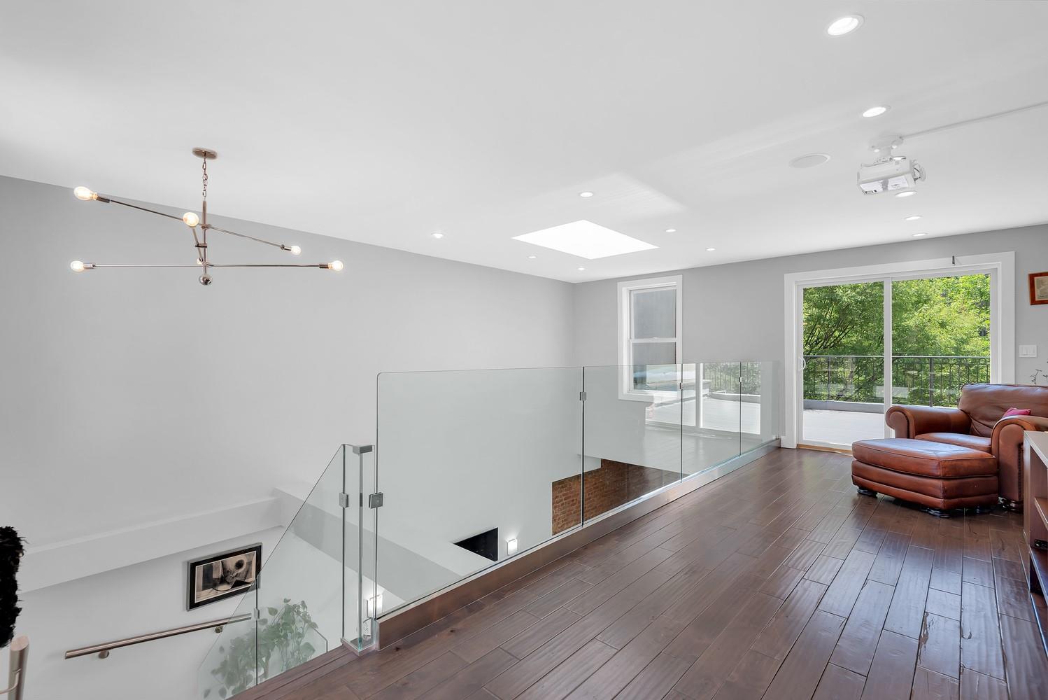 459 Vanderbilt Avenue, Brooklyn, NY 11238