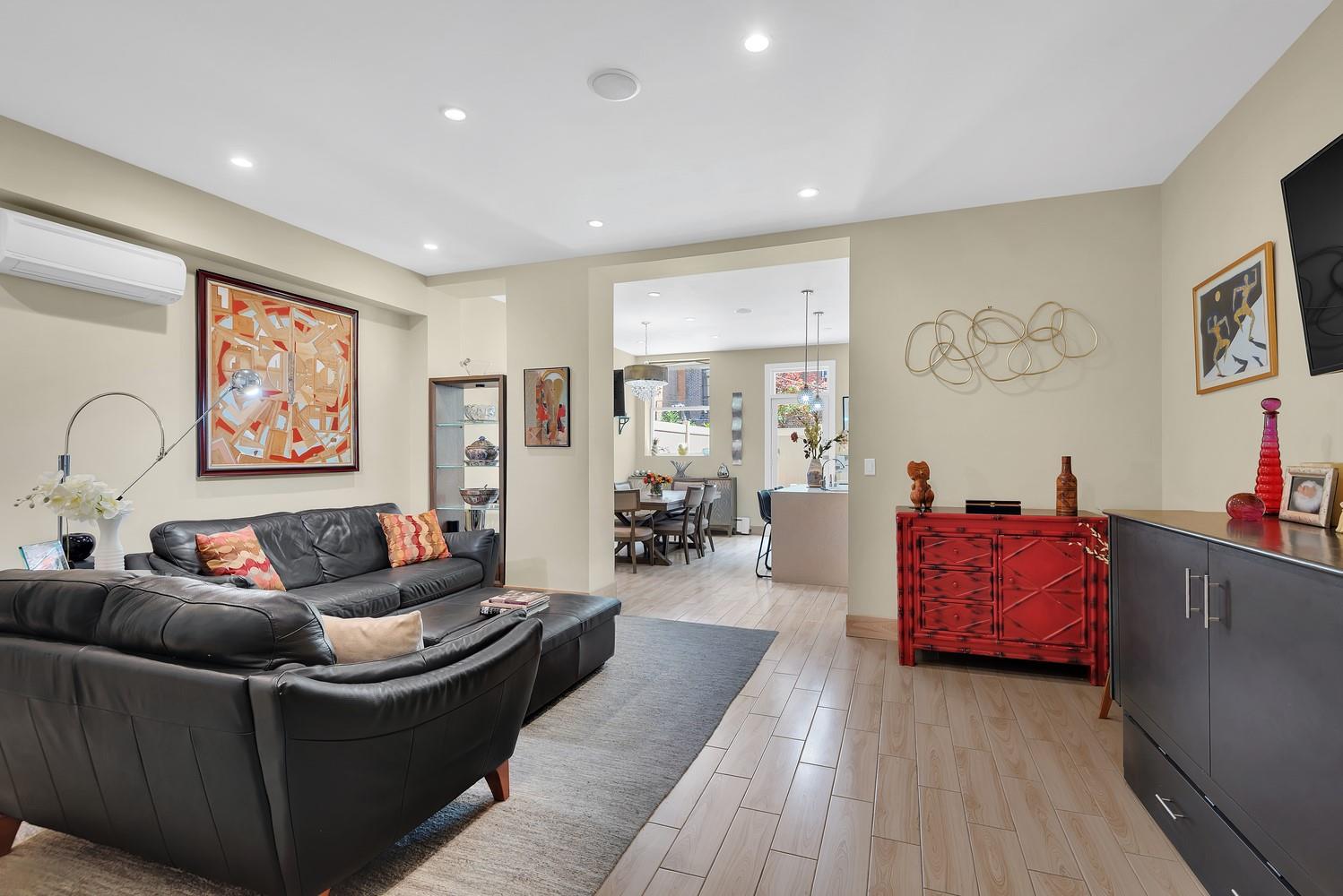 459 Vanderbilt Avenue, Brooklyn, NY 11238