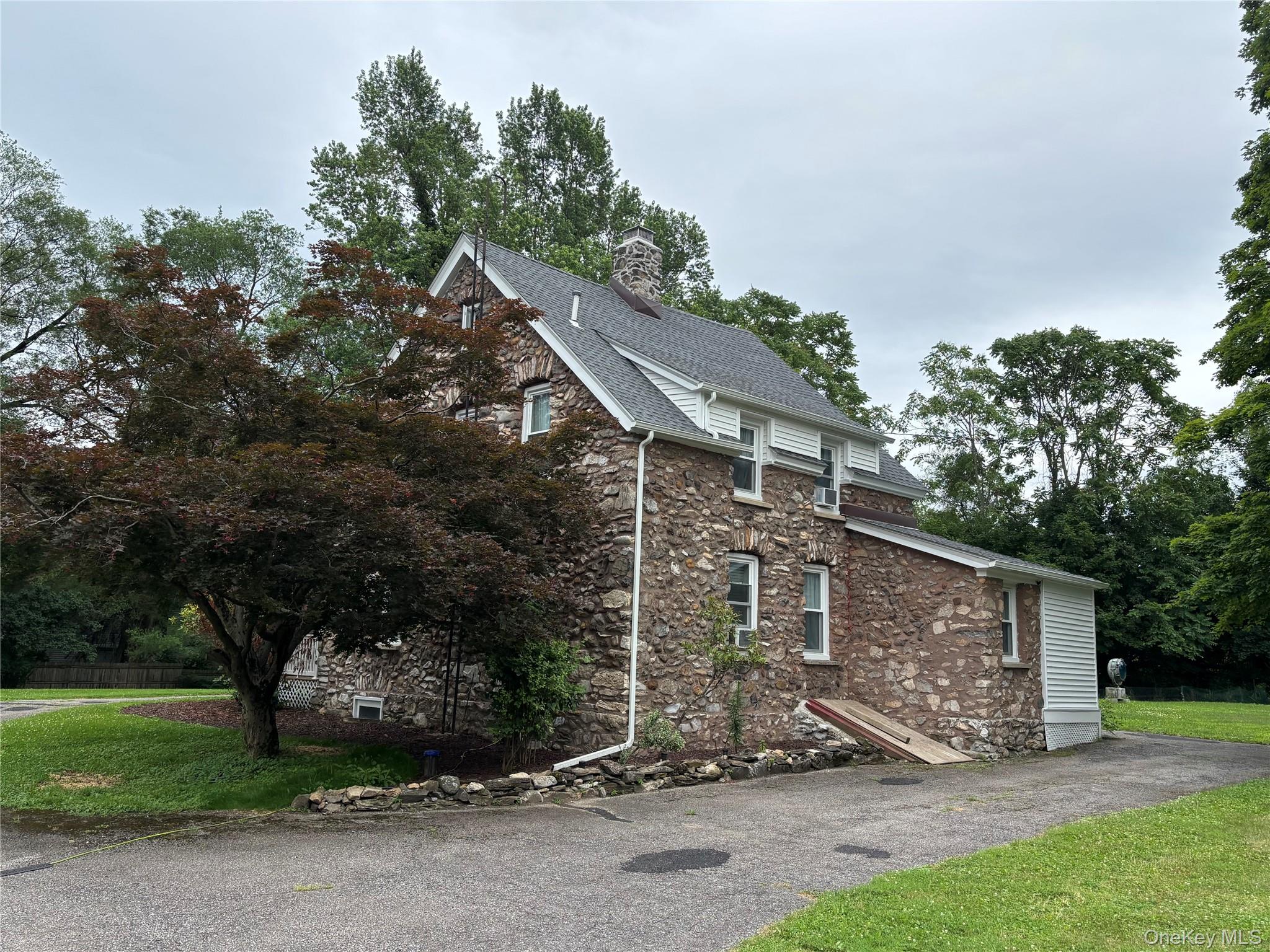 147 Lime Ridge Road, Poughquag, NY 12570