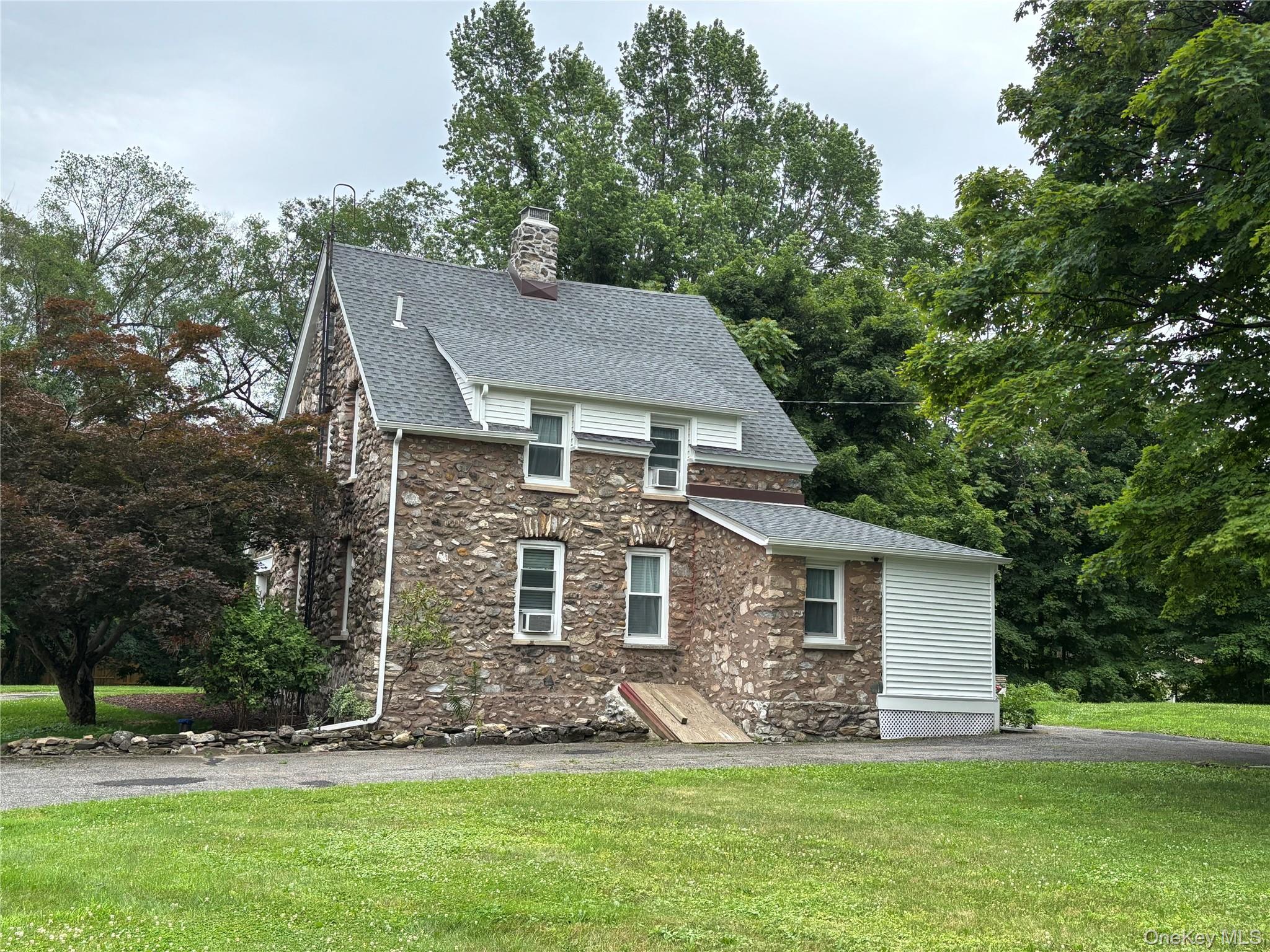 147 Lime Ridge Road, Poughquag, NY 12570