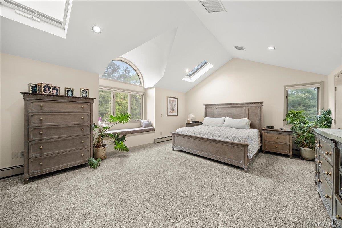 7 Kent Court, Bayport, NY 11705