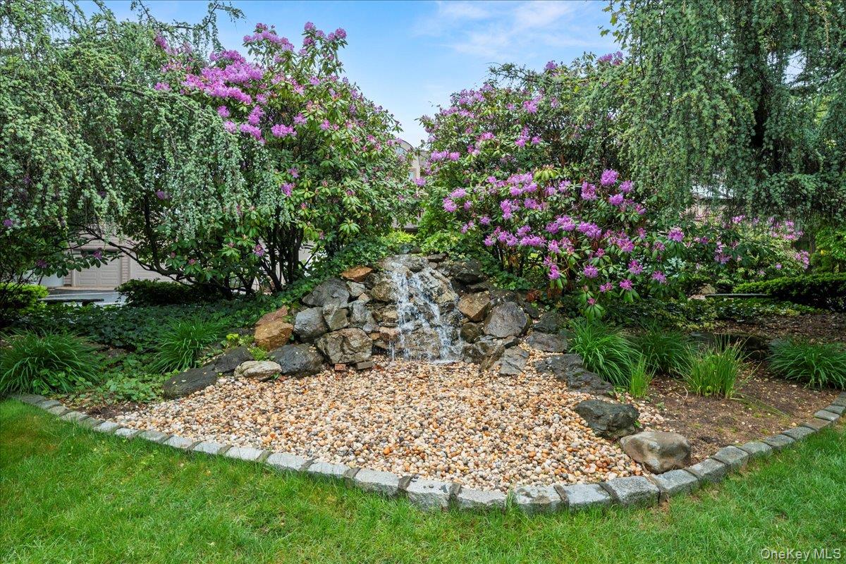 7 Kent Court, Bayport, NY 11705