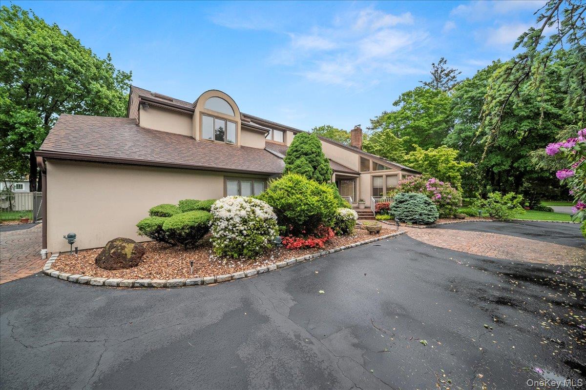 7 Kent Court, Bayport, NY 11705