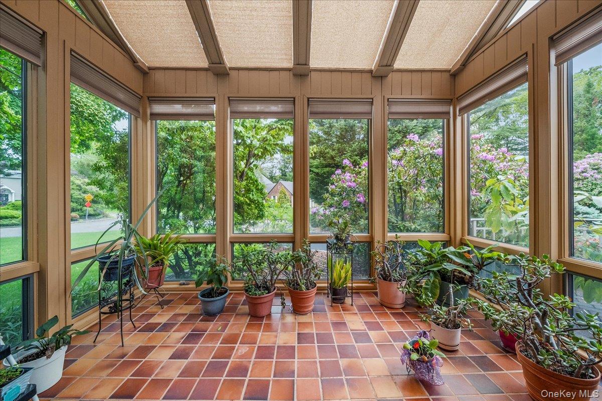 7 Kent Court, Bayport, NY 11705