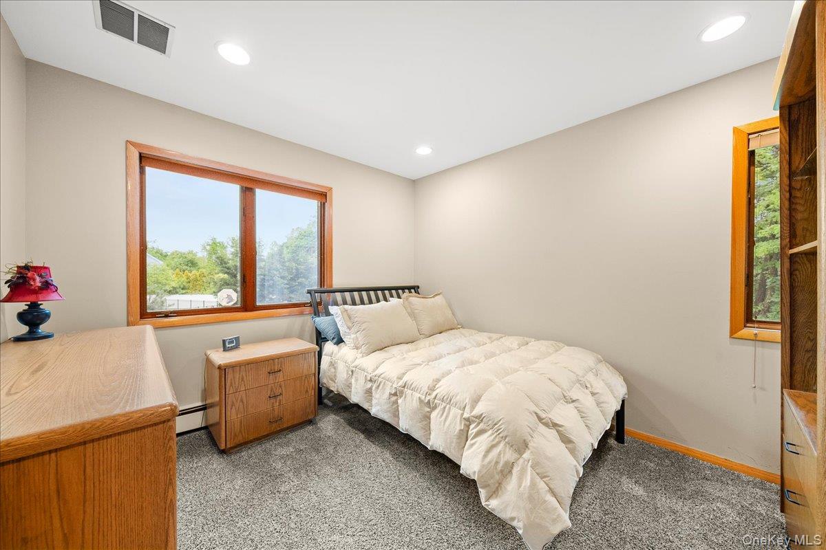 7 Kent Court, Bayport, NY 11705