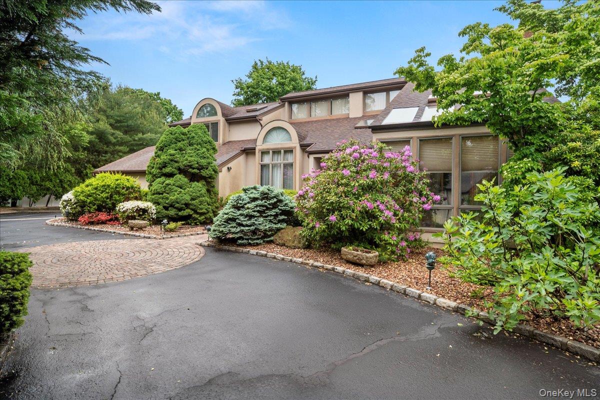 7 Kent Court, Bayport, NY 11705