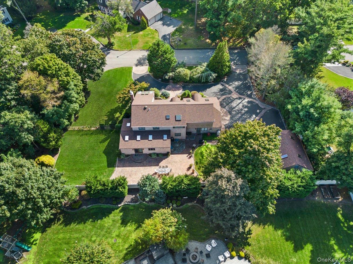 7 Kent Court, Bayport, NY 11705