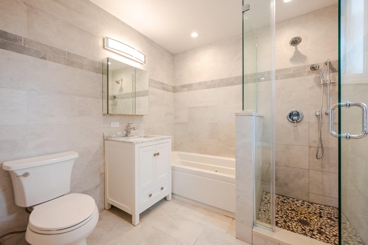 661 W Broadway # 203, Long Beach, NY 11561