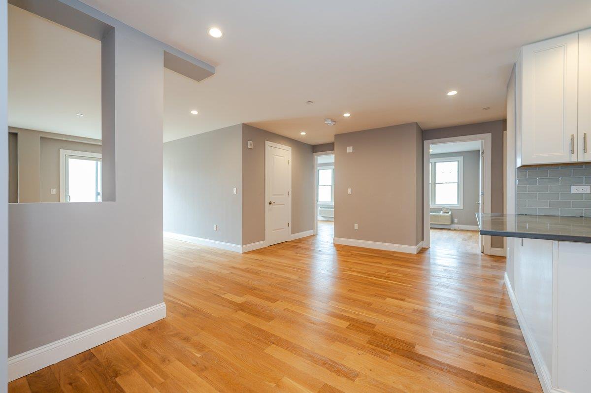 661 W Broadway # 203, Long Beach, NY 11561