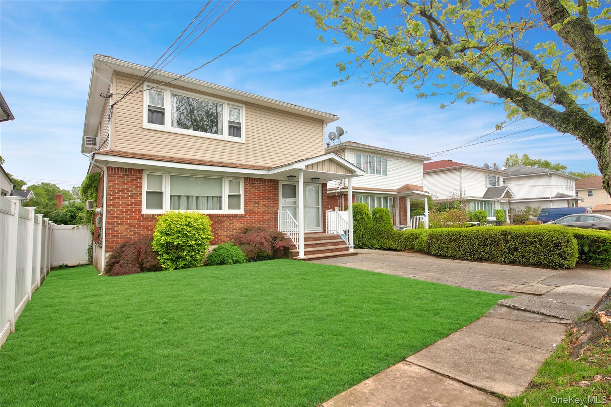 160 Laconia Avenue, Staten Island, NY 10305