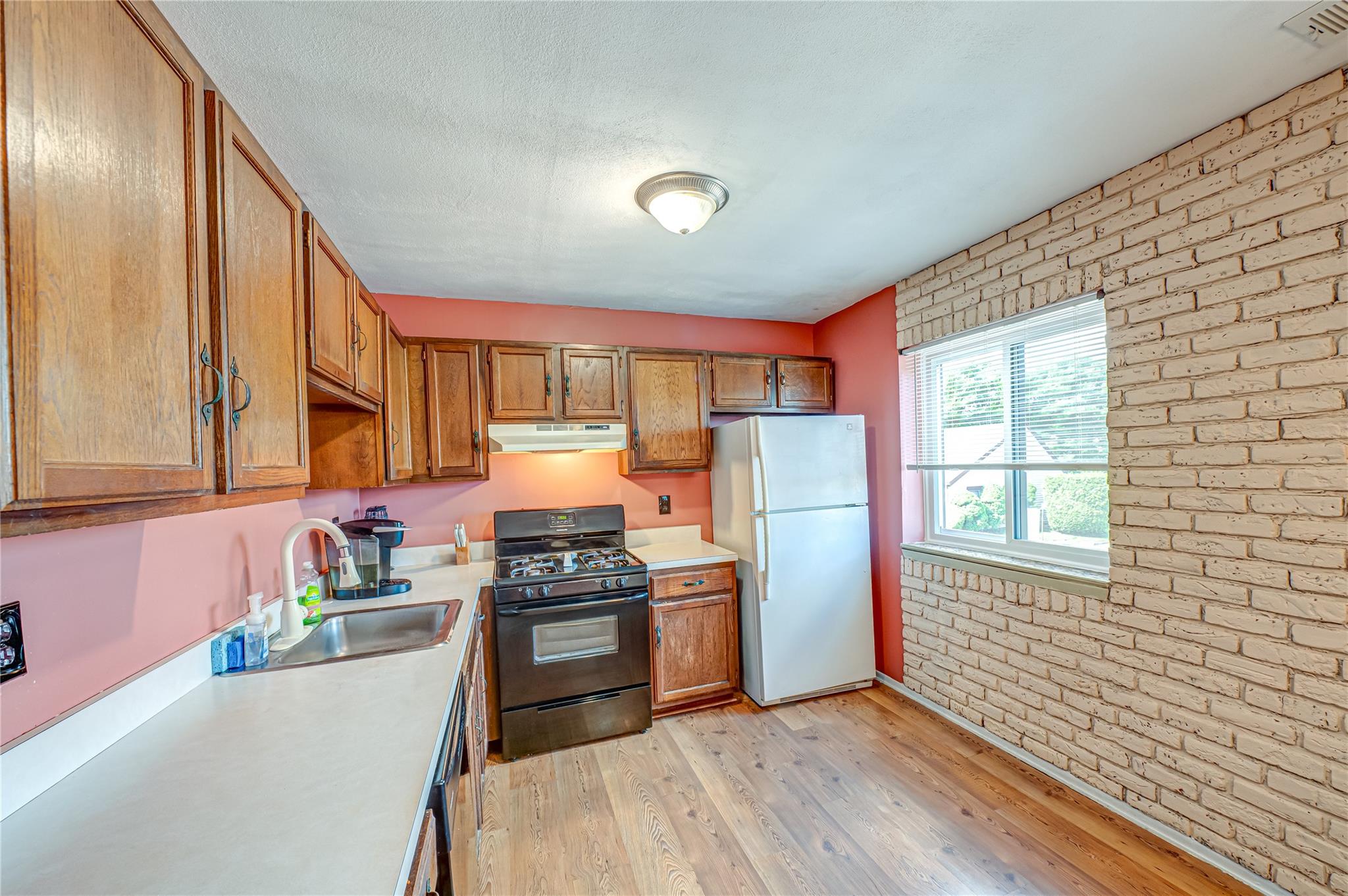 24 Monet Court # 24, Middle Island, NY 11953