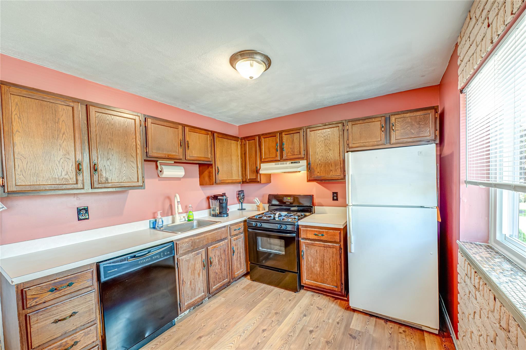 24 Monet Court # 24, Middle Island, NY 11953